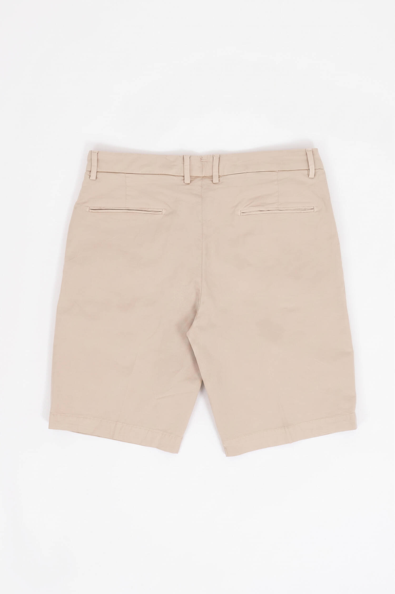 Bermuda Chino in Beige Bermuda Chino in Beige