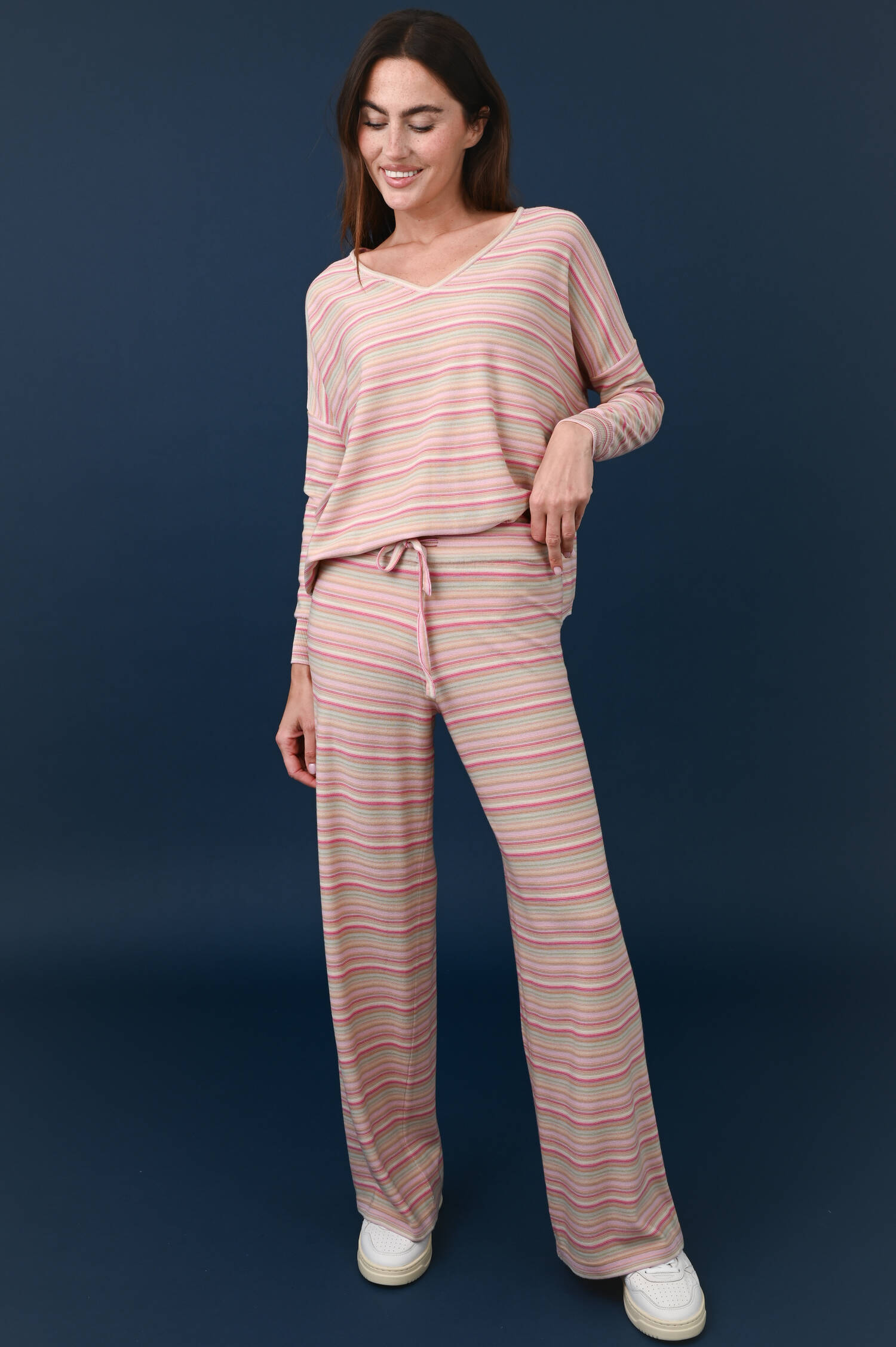 Schlupfhose aus Wolle in Rose gemustert