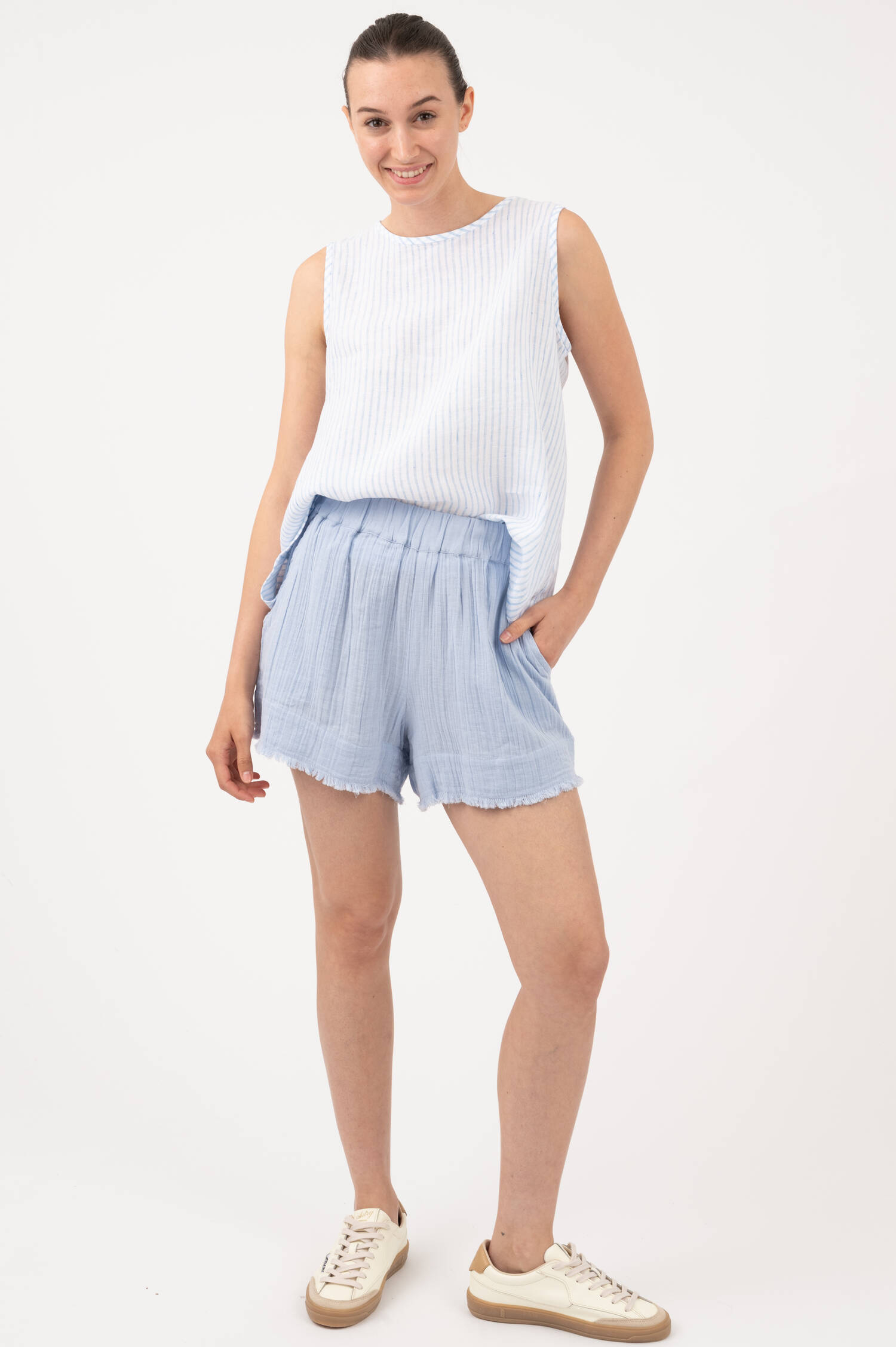 Musselin Shorts in Hellblau