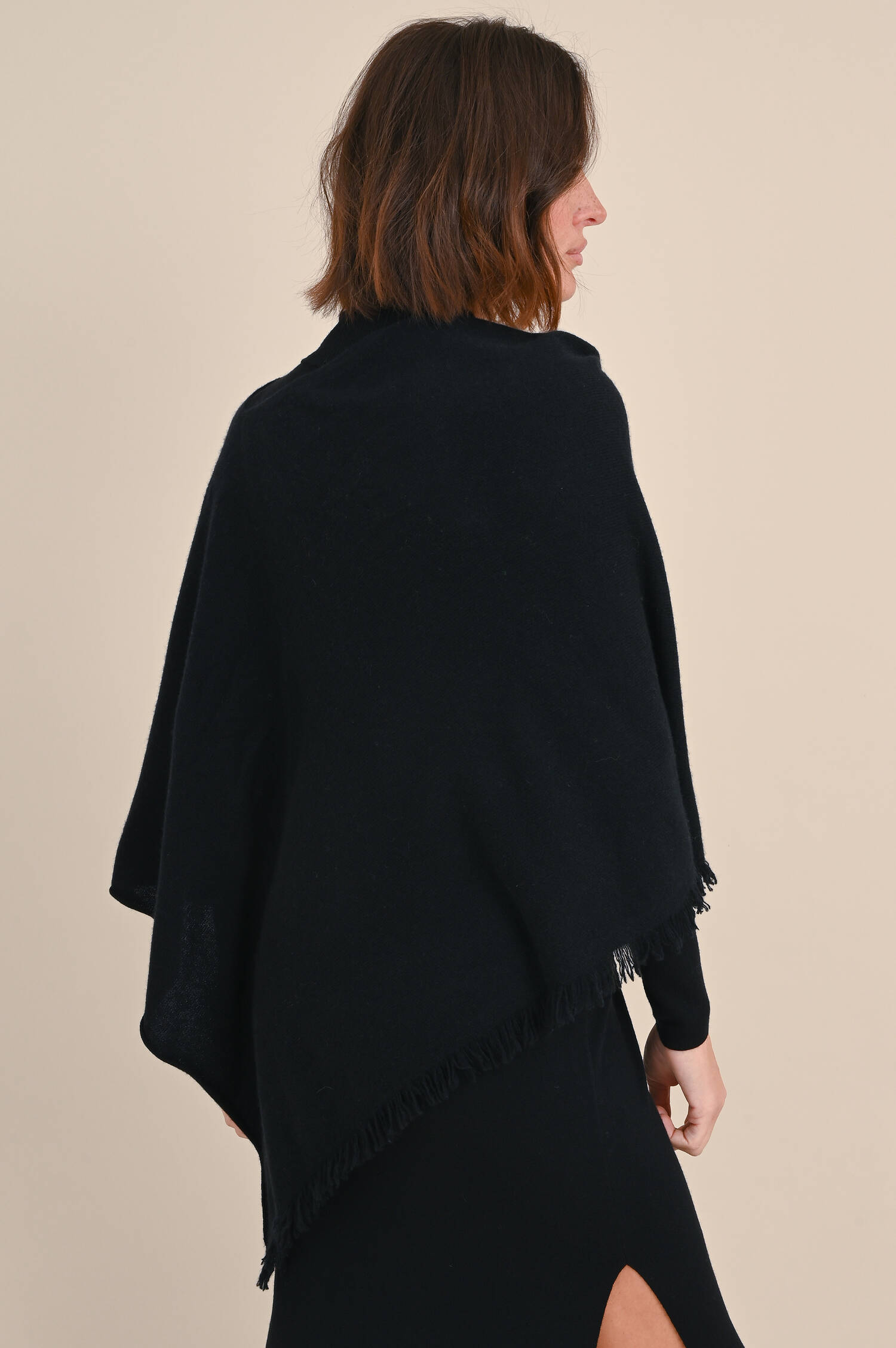 Cashmere Poncho in Schwarz Cashmere Poncho in Schwarz