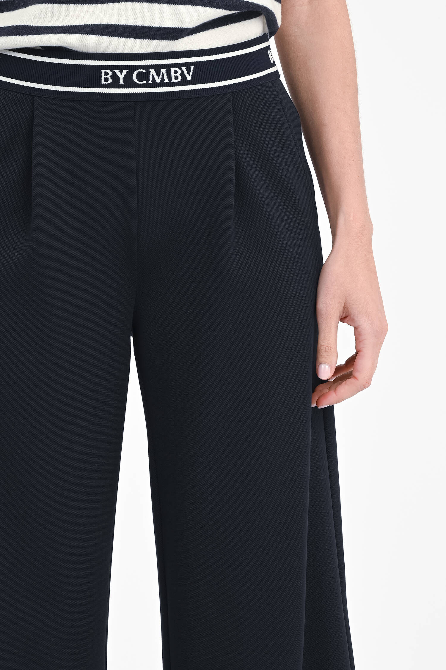Hose ARINA CROPPED in Navy