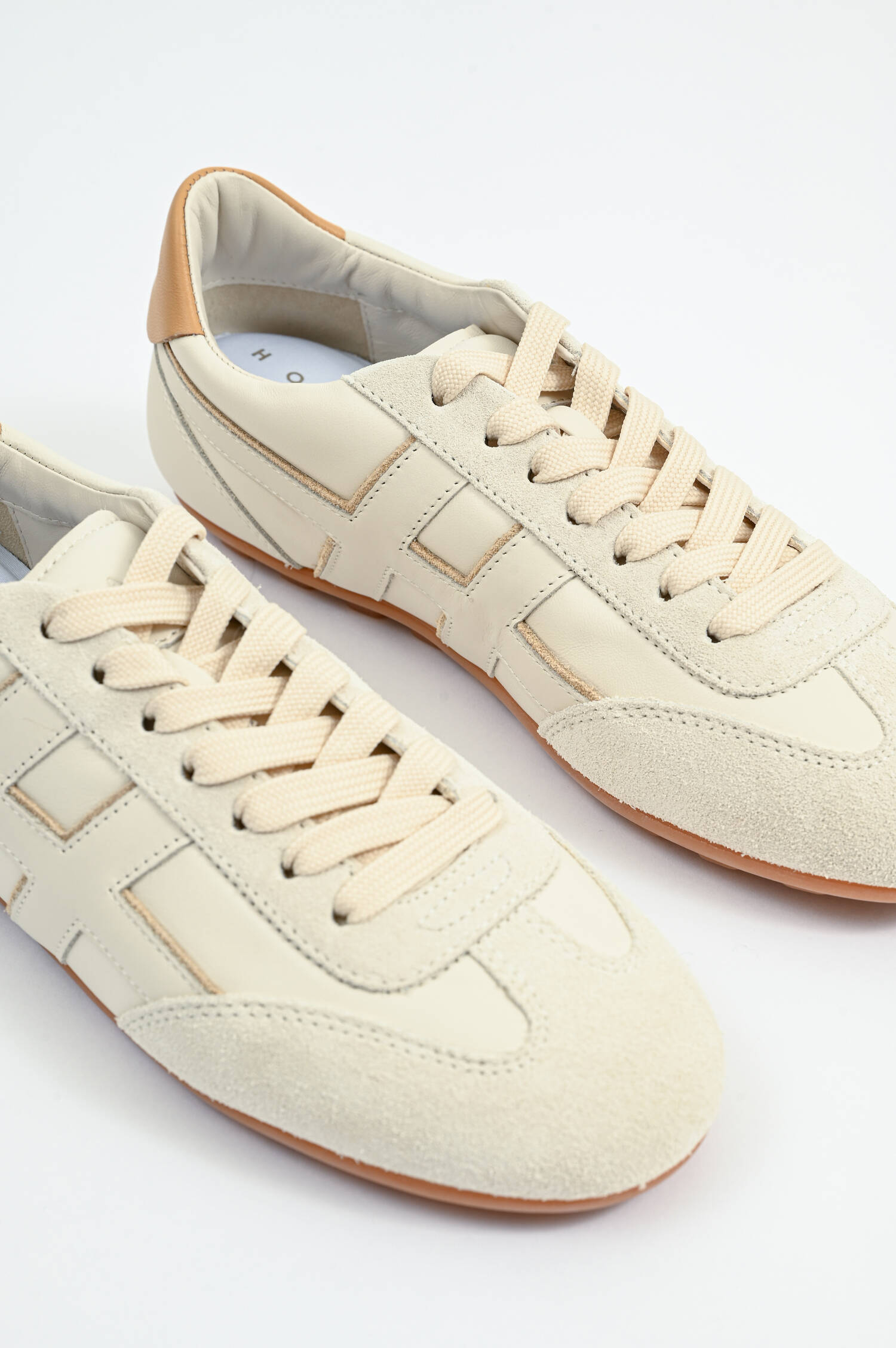 Sneaker LACE UP in Creme