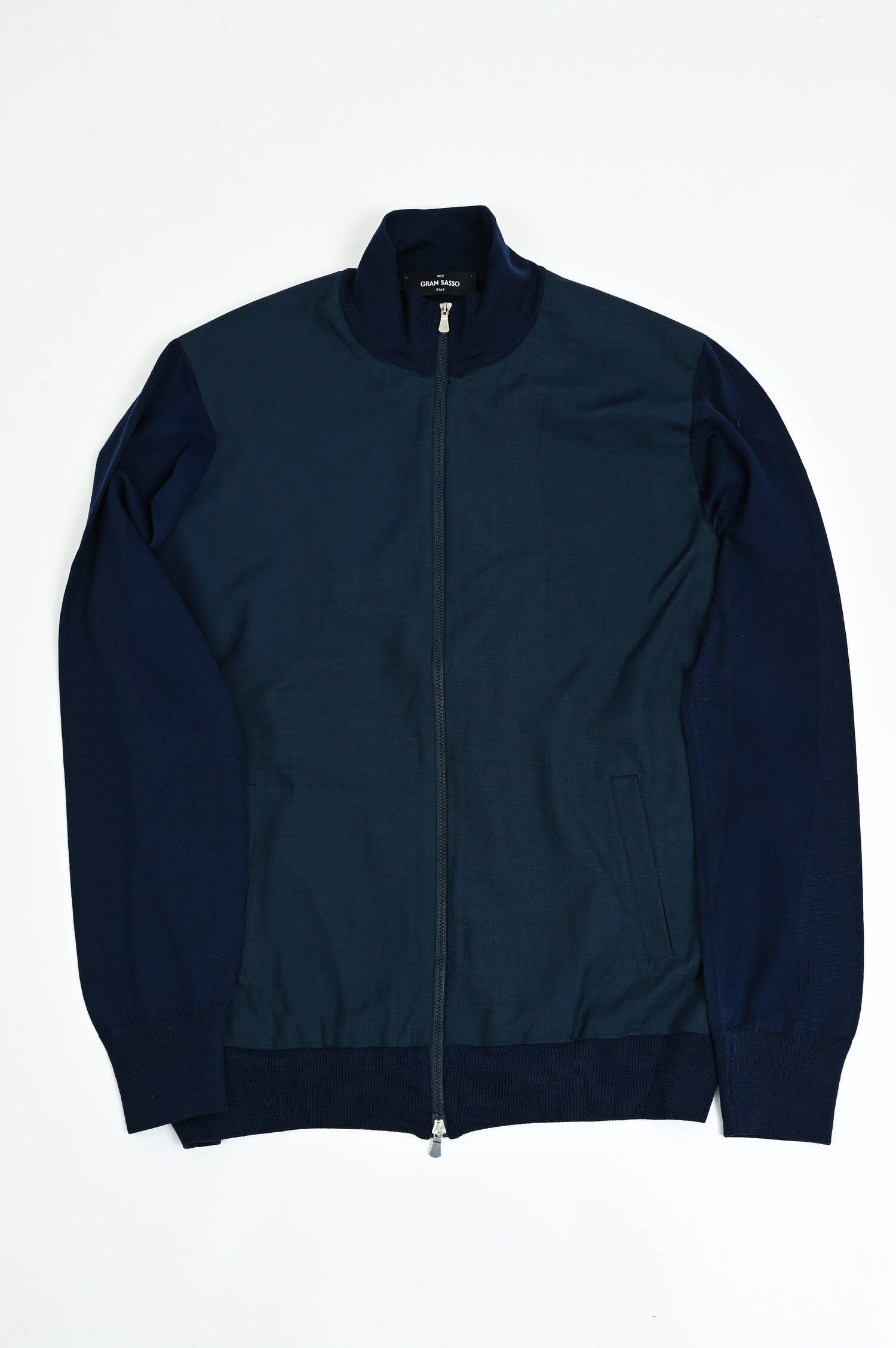 Hybrid-Strickjacke in Dunkelblau