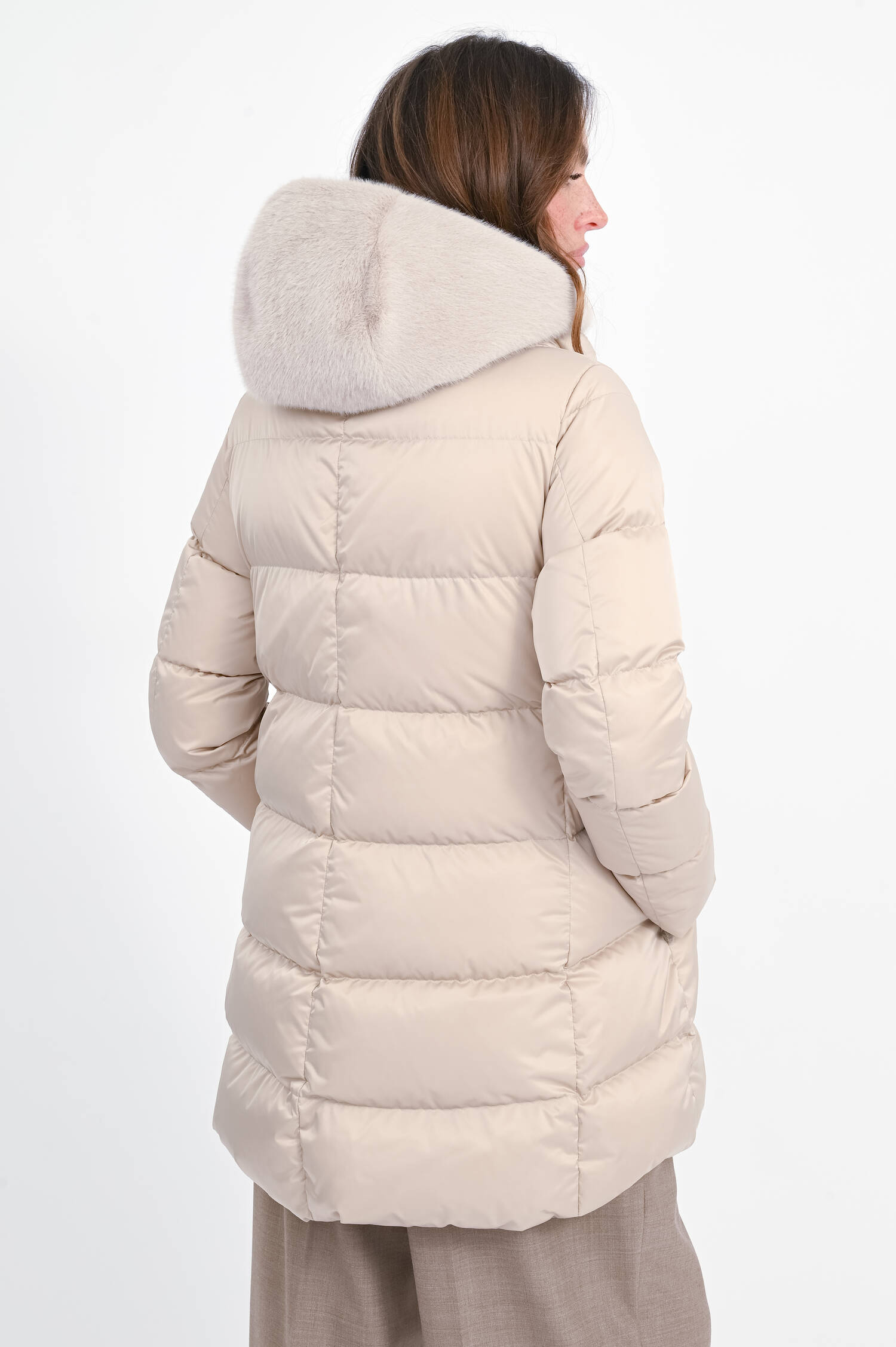 Hybrid Jacke mit Kapuze in Chantilly Hybrid Jacke mit Kapuze in Chantilly