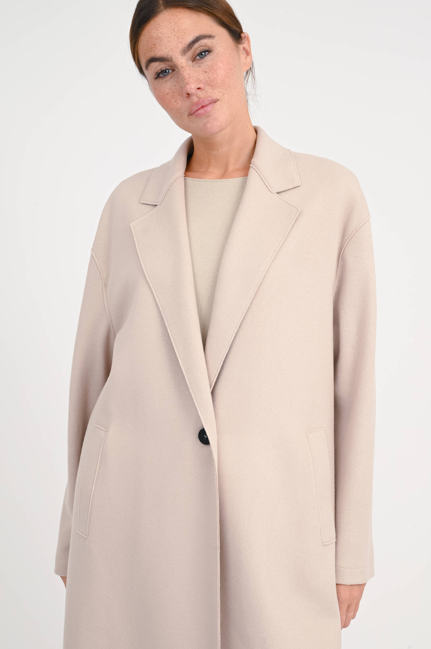 Mantel aus Schurwolle in Almond