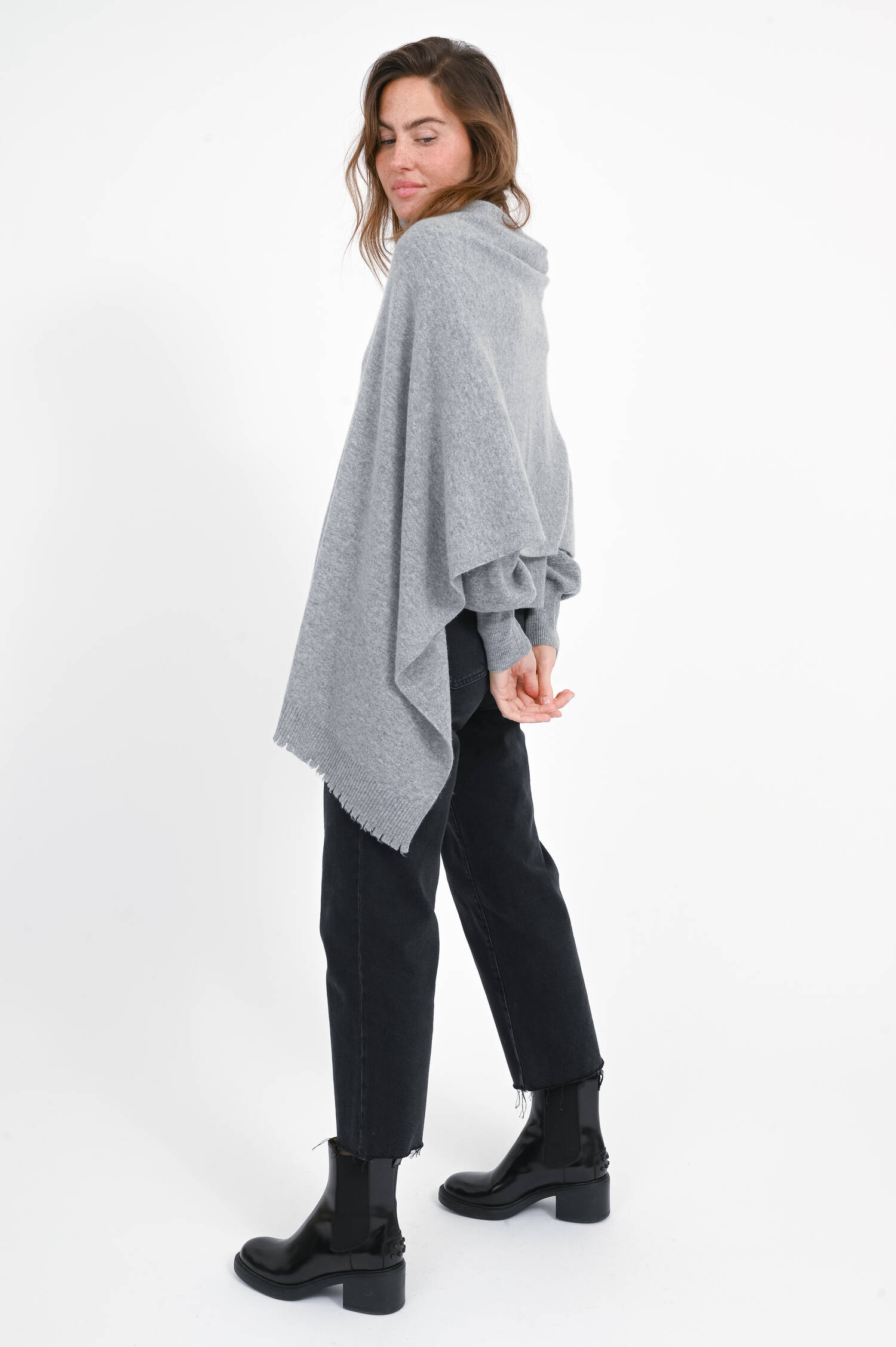 Poncho aus Woll-Cashmere-Mix in Grau Poncho aus Woll-Cashmere-Mix in Grau
