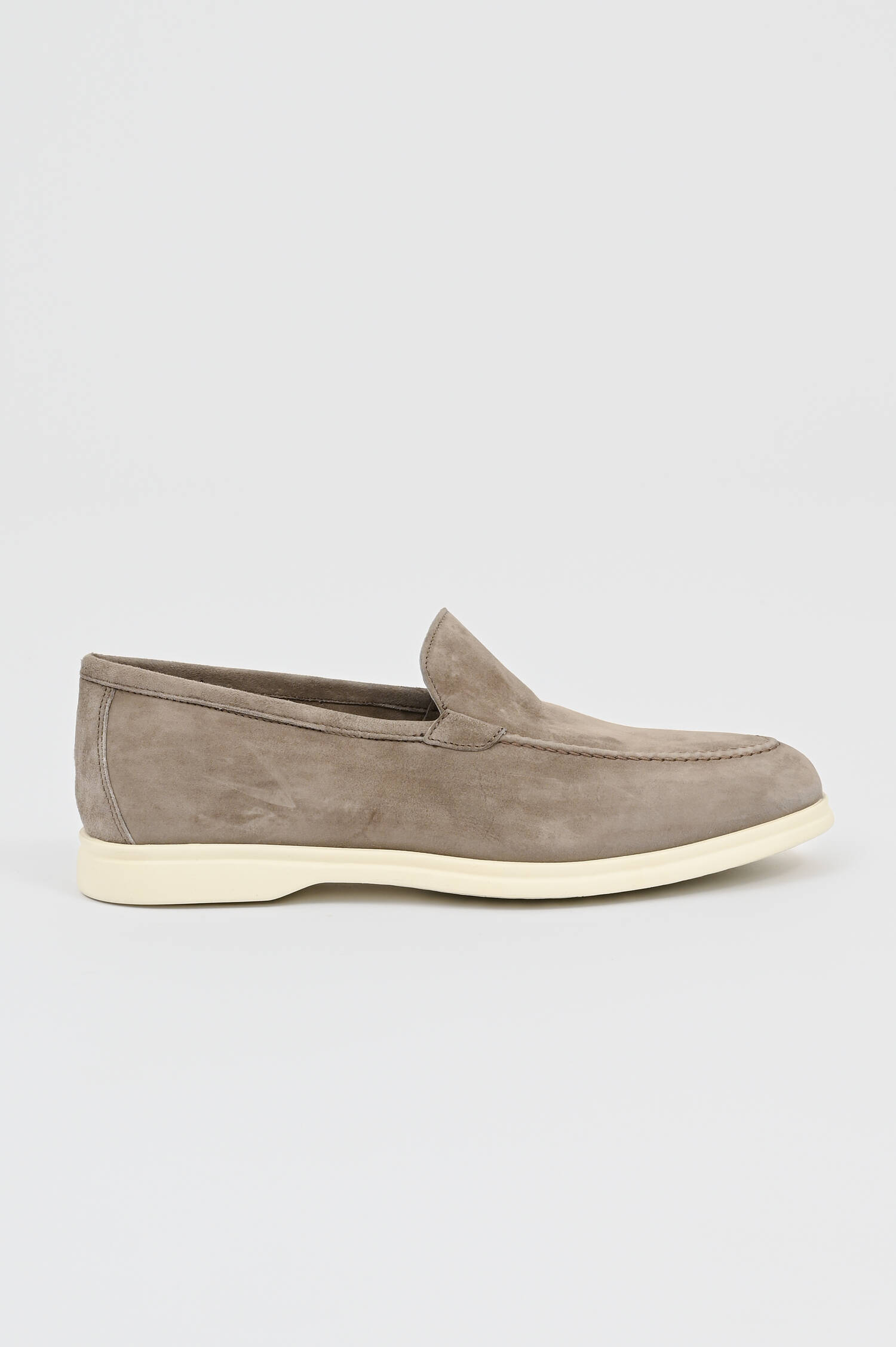 Veloursleder Loafer in Taupe