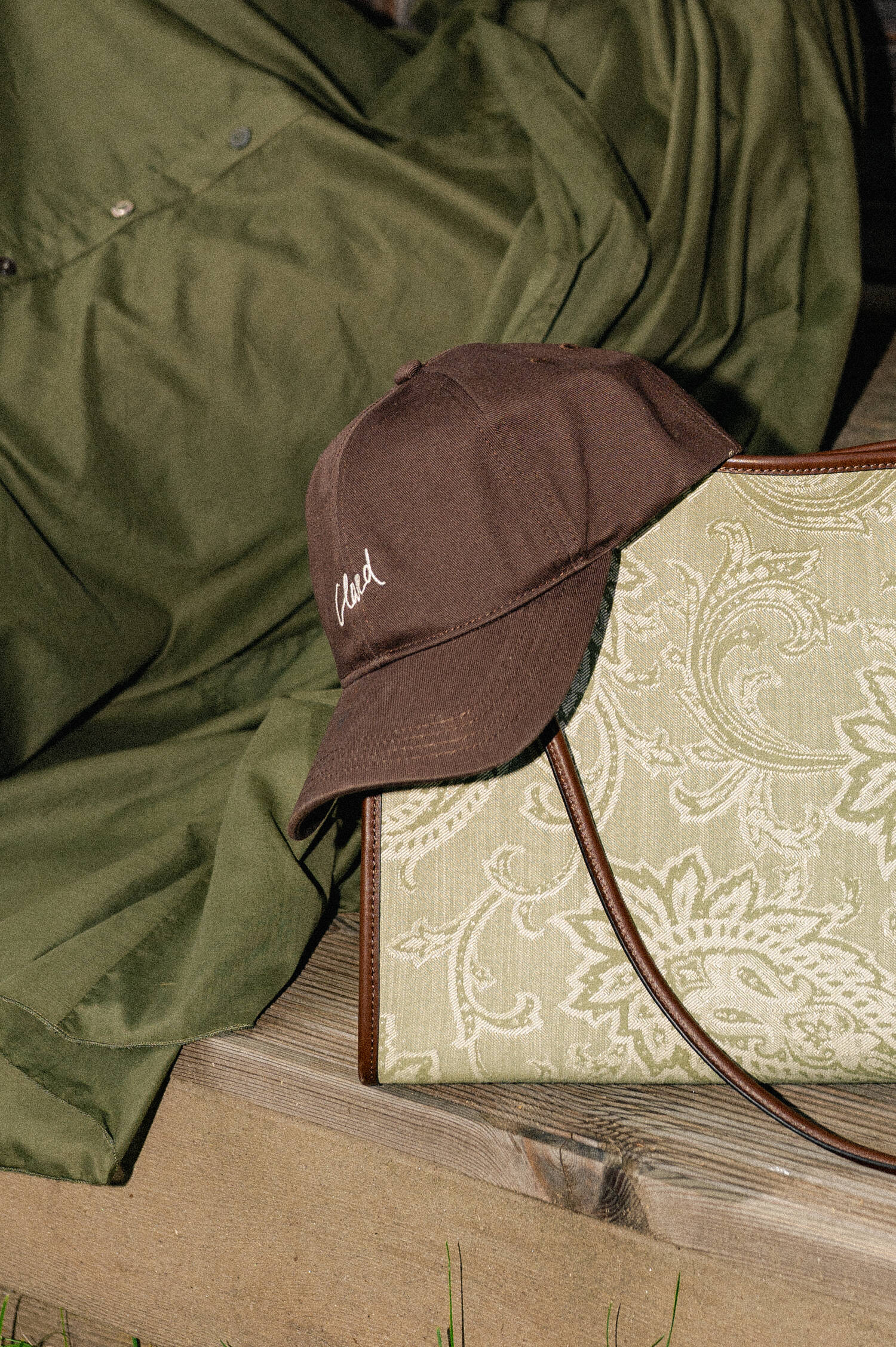 Basecap mit Stick in Braun