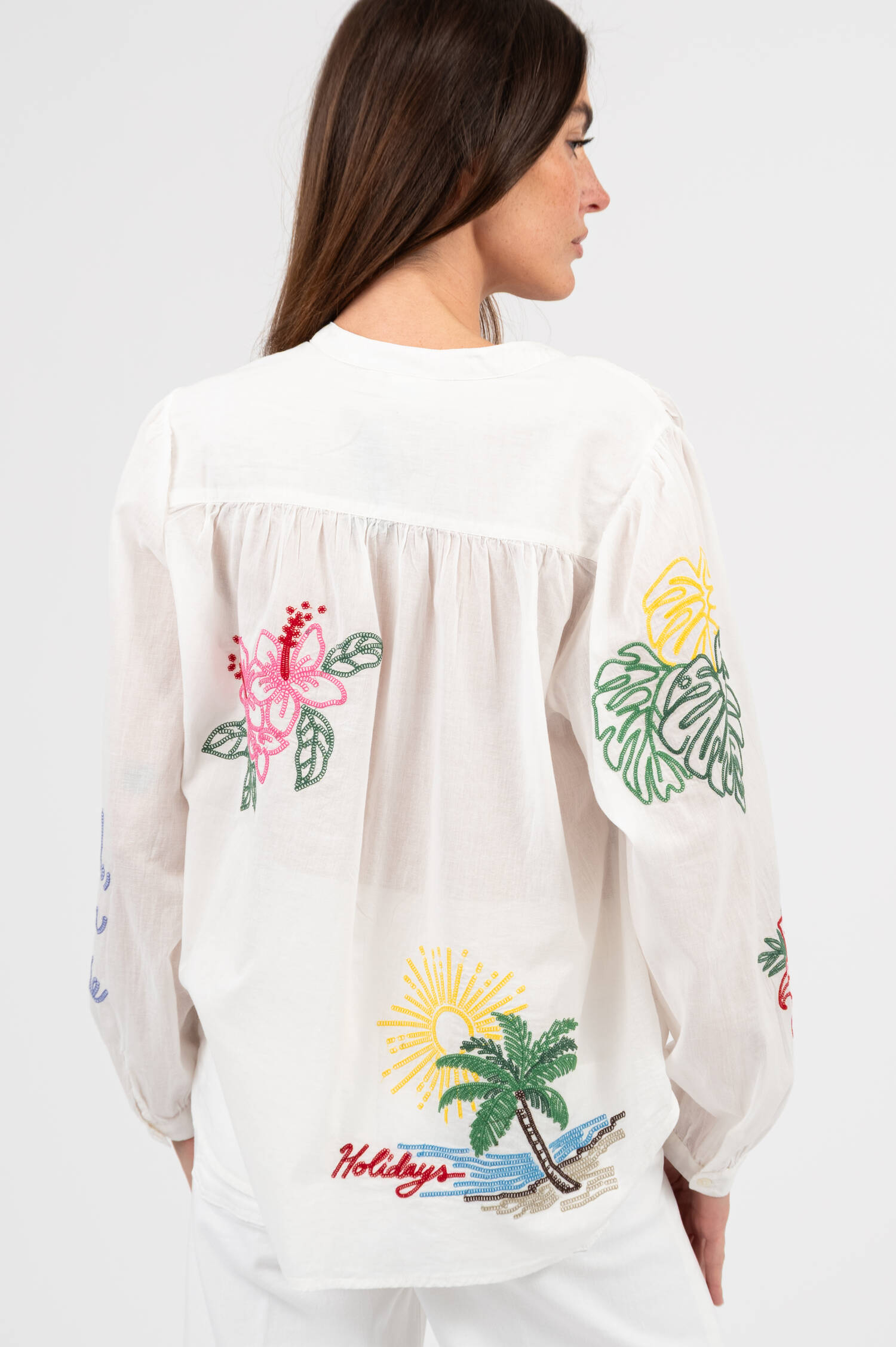 Bluse mit buntem Stick in Weiß