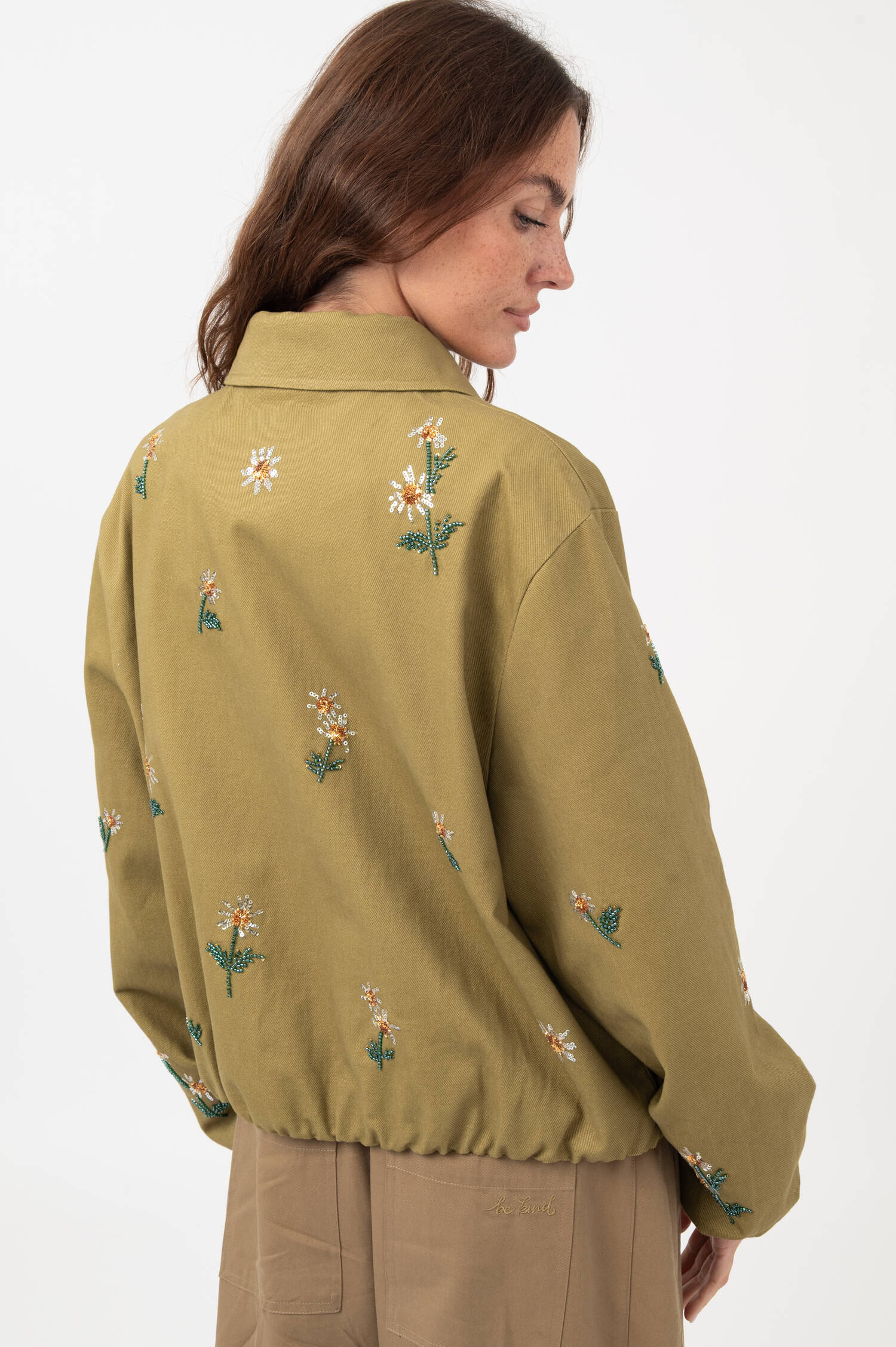 Outdoorjacke Mit Pailletten-Applikation in Oliv Outdoorjacke Mit Pailletten-Applikation in Oliv