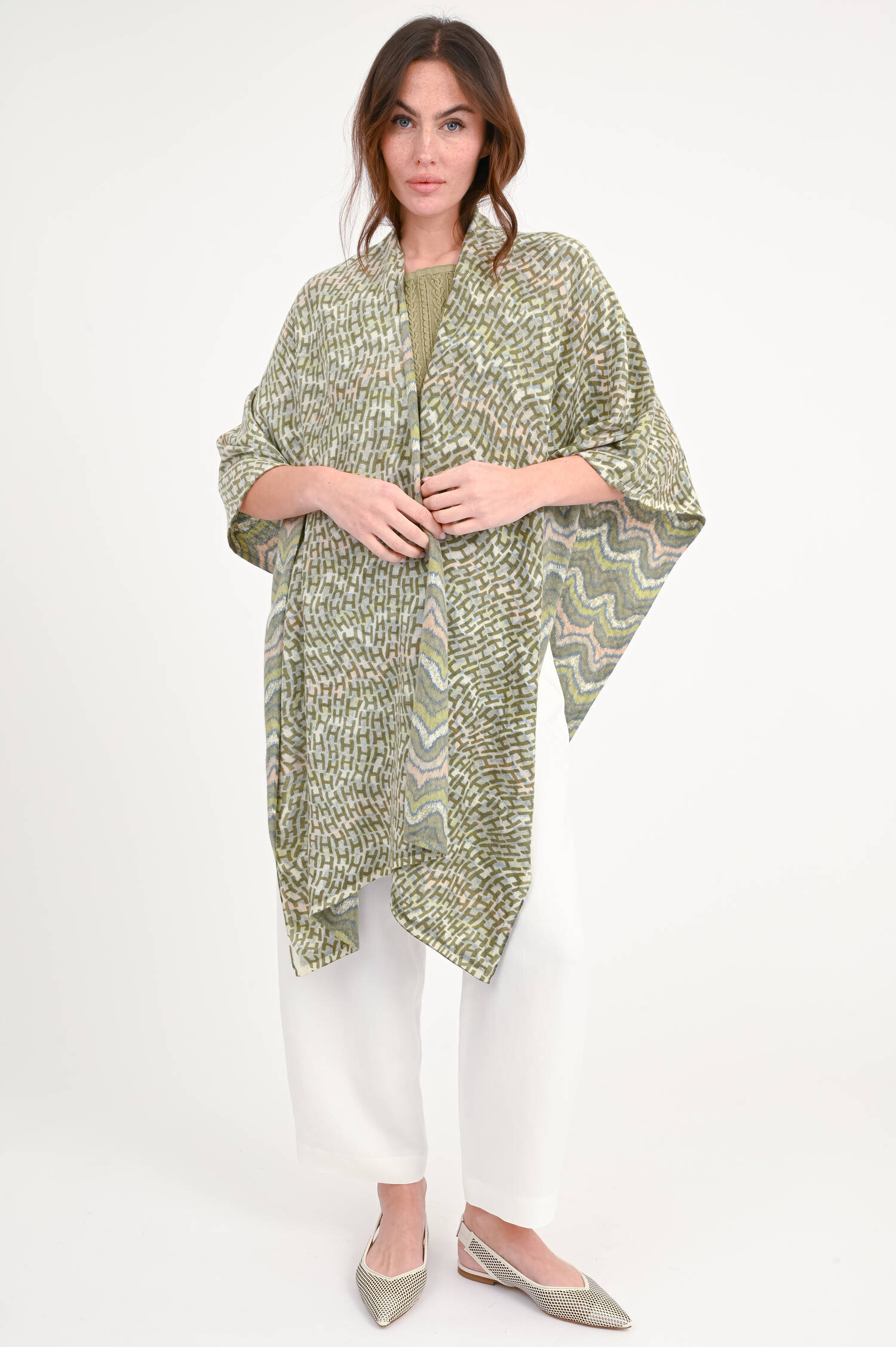 Cashmere-Cape in Grün/Multicolor gemustert Cashmere-Cape in Grün/Multicolor gemustert