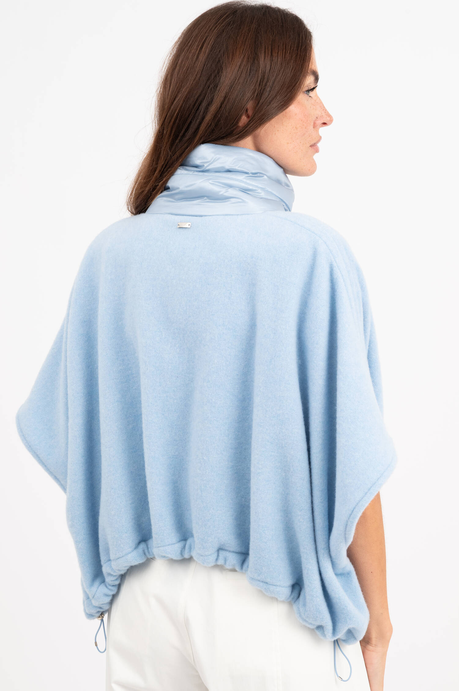 Woll-Cashmere Poncho in Hellblau Woll-Cashmere Poncho in Hellblau