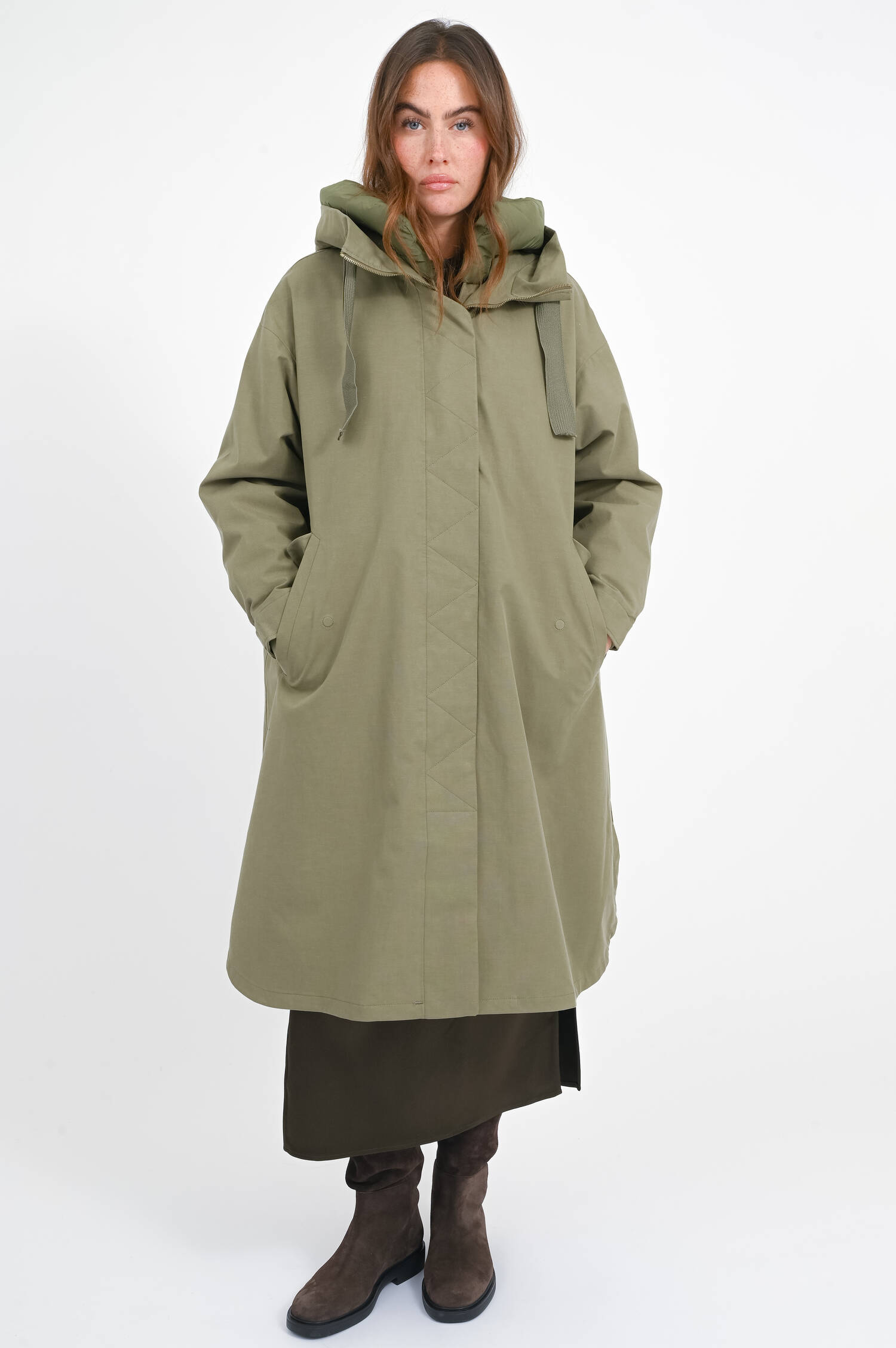 Parka AKIRA mit wattiertem Futter in Olivine Parka AKIRA mit wattiertem Futter in Olivine