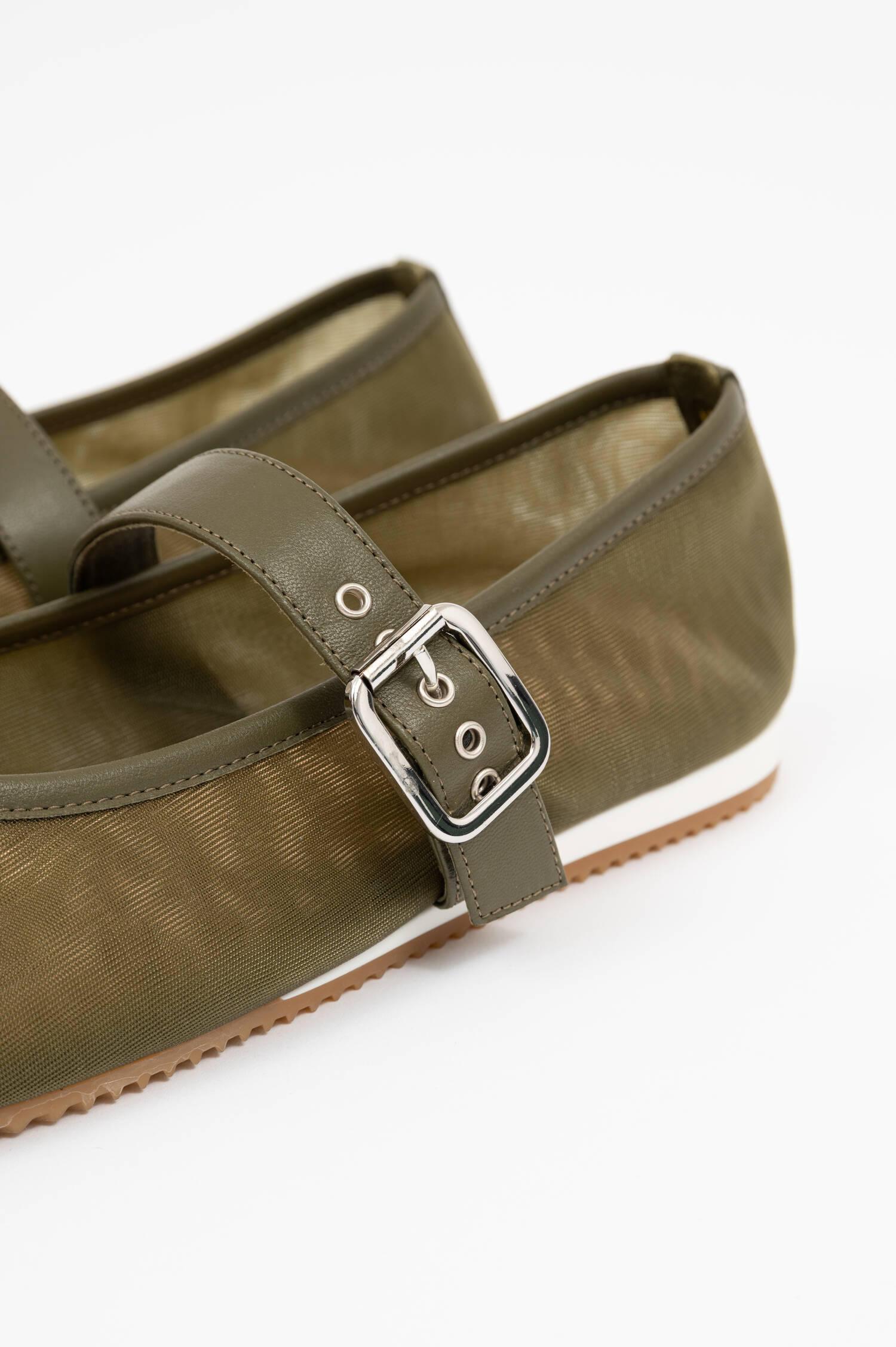 Ballerina SONIA in Olivgrün