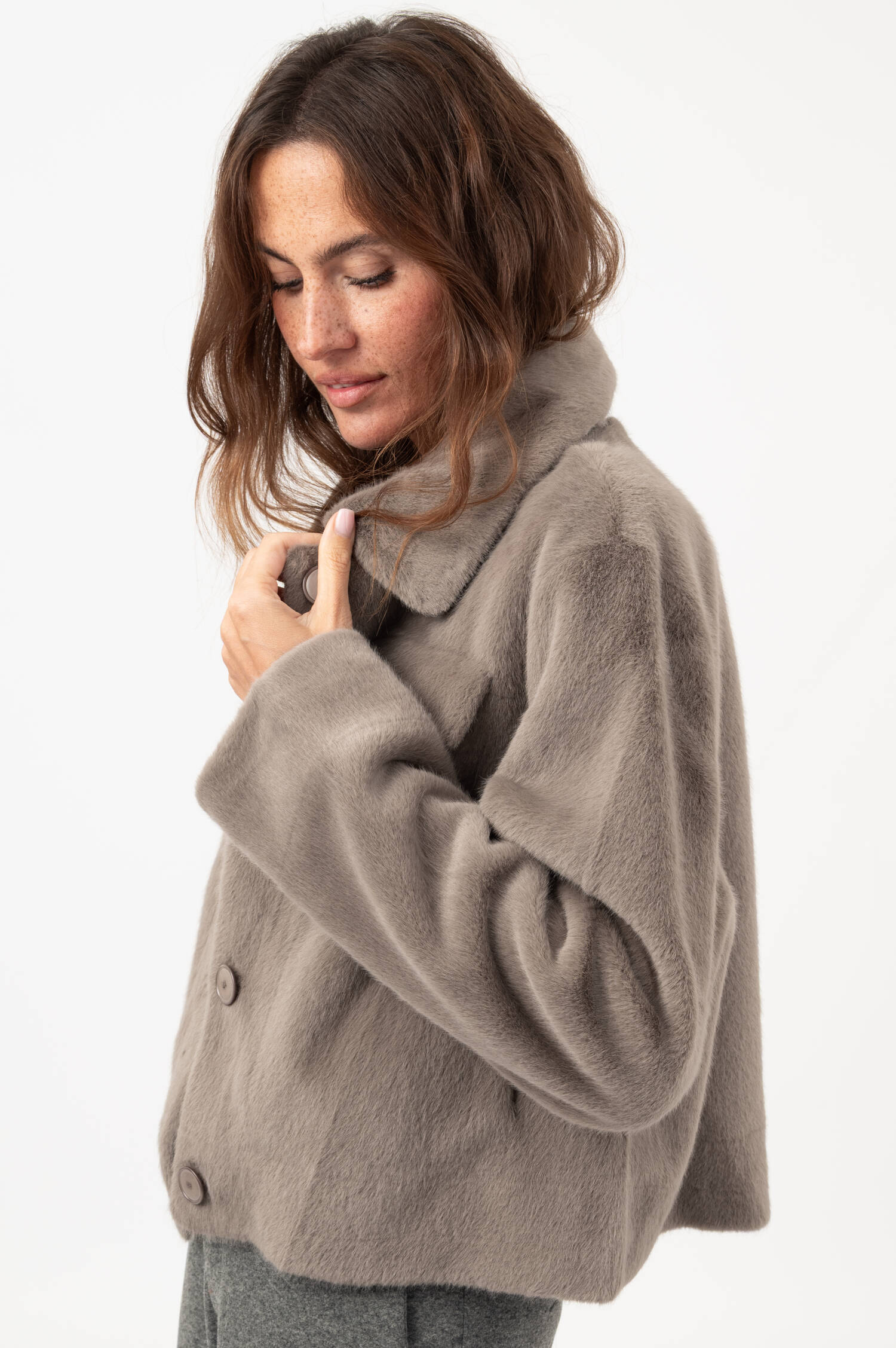 Fake-Fur-Jacke JULIA in Grau Fake-Fur-Jacke JULIA in Grau
