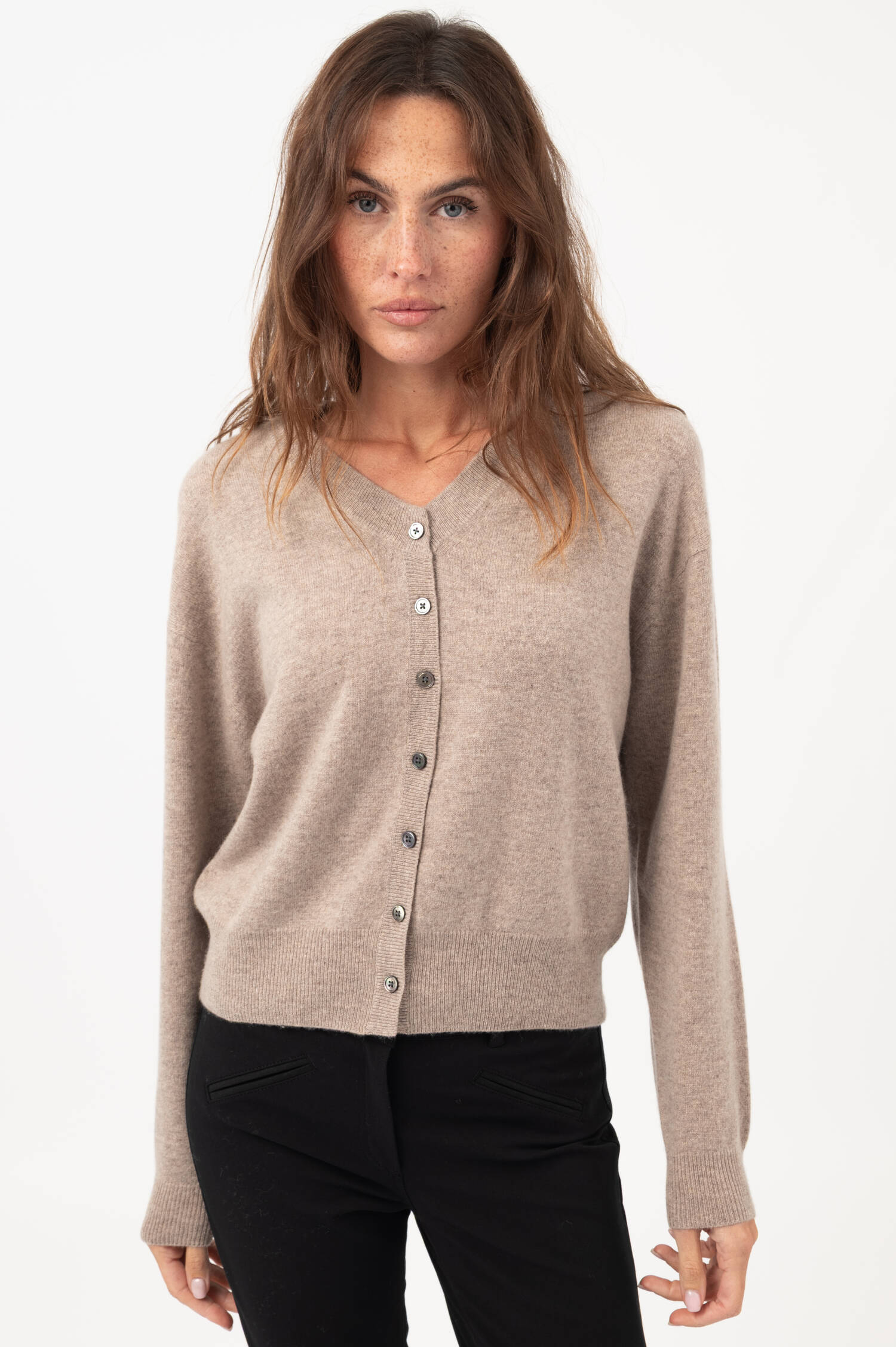 Cashmere-Cardigan in Beige Cashmere-Cardigan in Beige