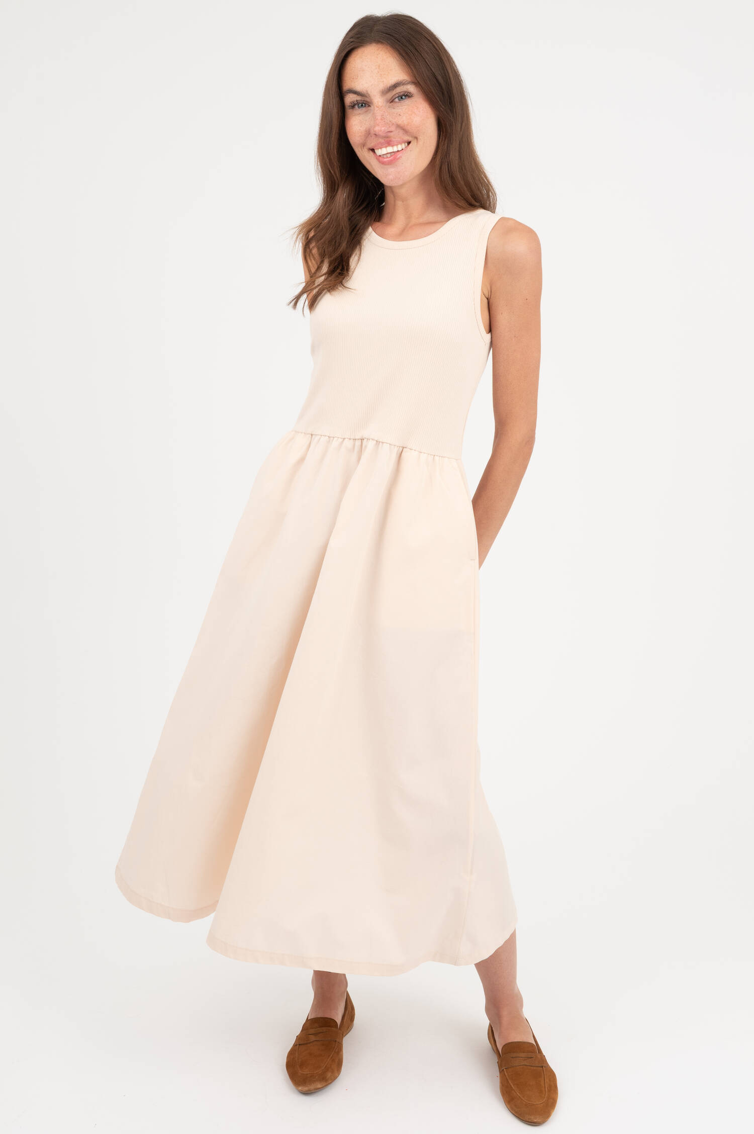 Midi Kleid in Sand Midi Kleid in Sand