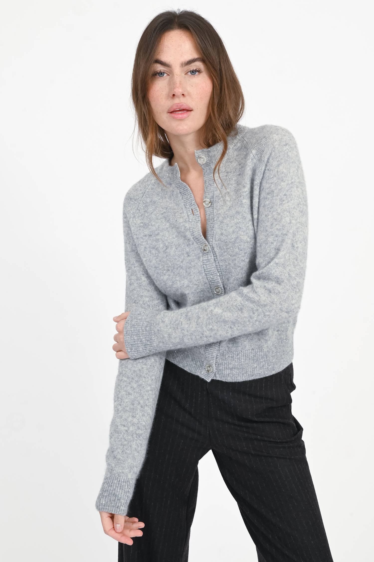 Strickjacke mit micro Pailletten in Silbergrau