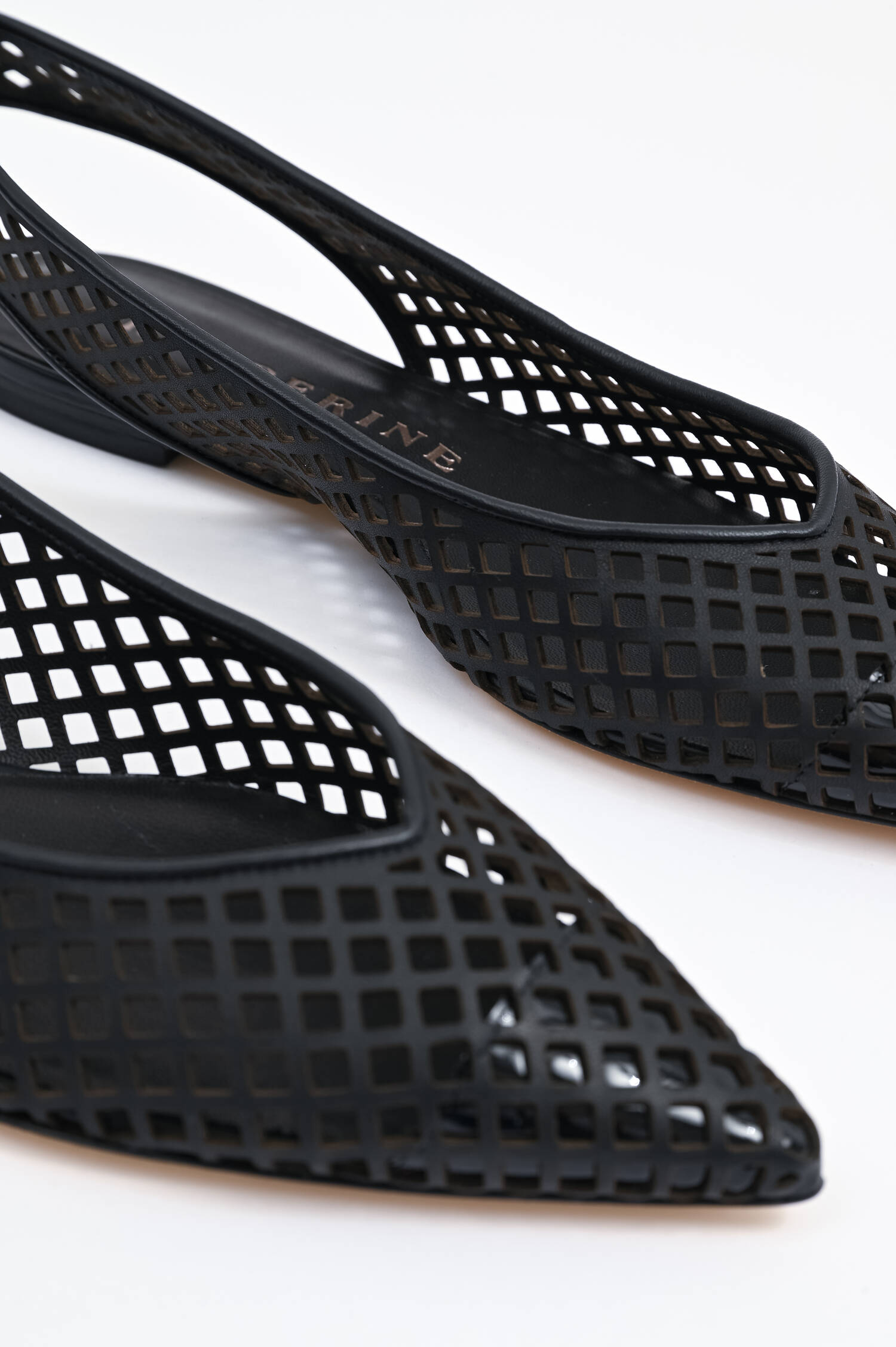 Sling-Back Flats in Schwarz Sling-Back Flats in Schwarz