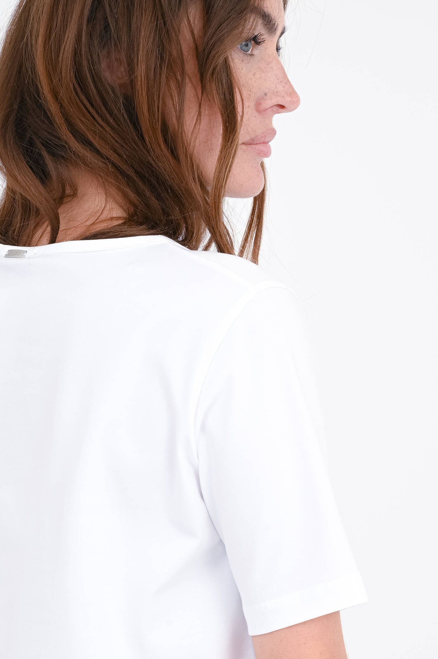 Shirt mit abstrakten Stickereien in Weiß