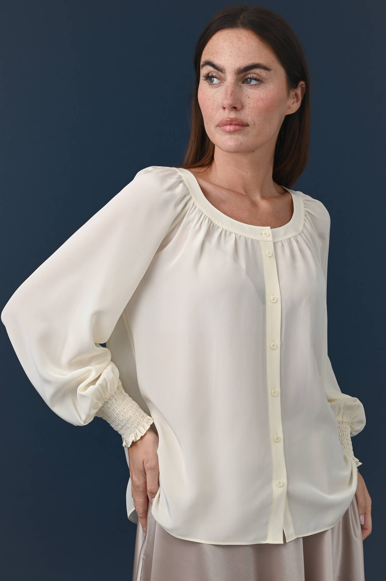 Chiffonseidenbluse in Mozzarella