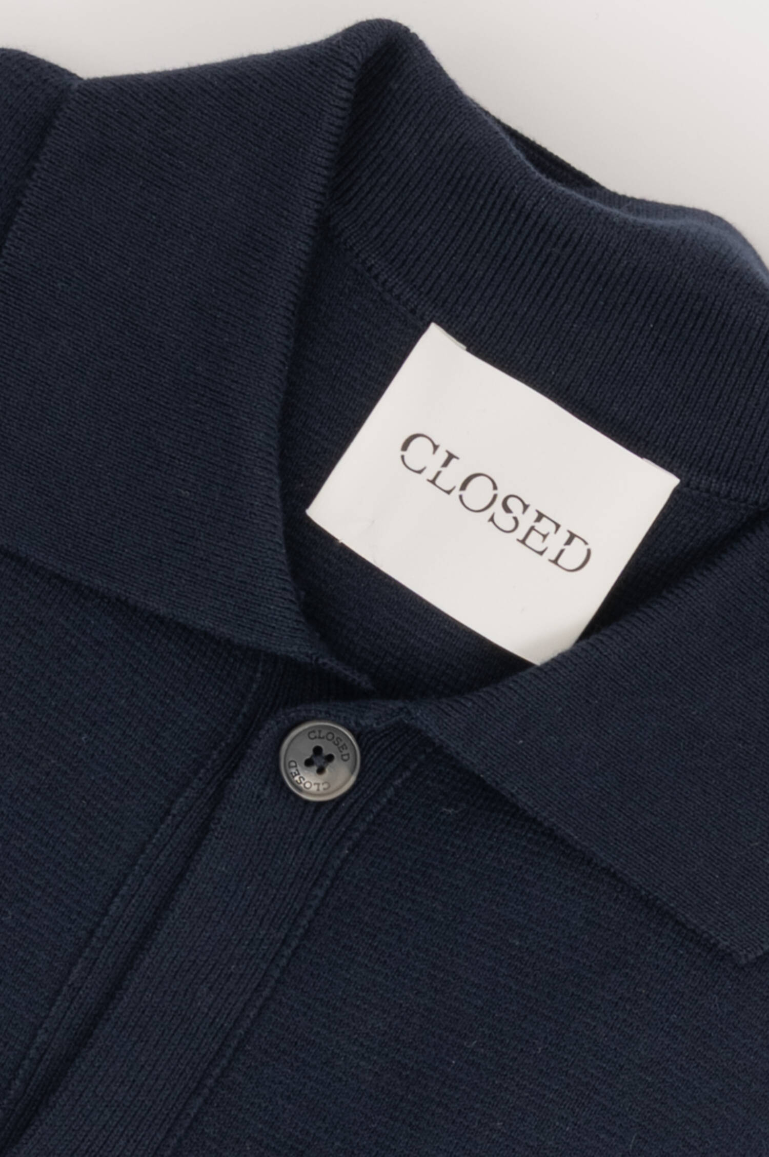 Strickjacke in Navy