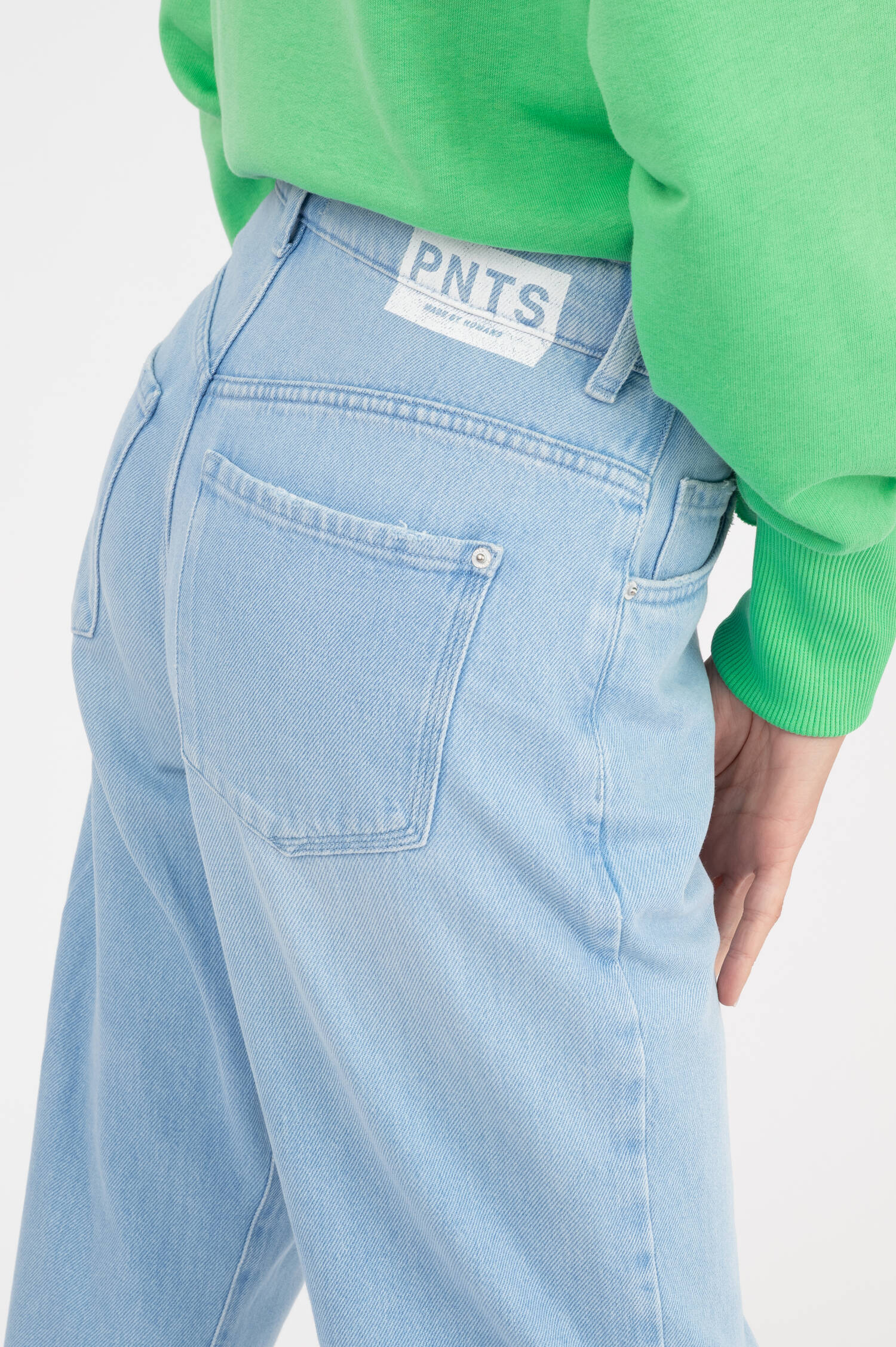 Cropped Leg Jeans THE O-SHAPE in Hellblau Cropped Leg Jeans THE O-SHAPE in Hellblau
