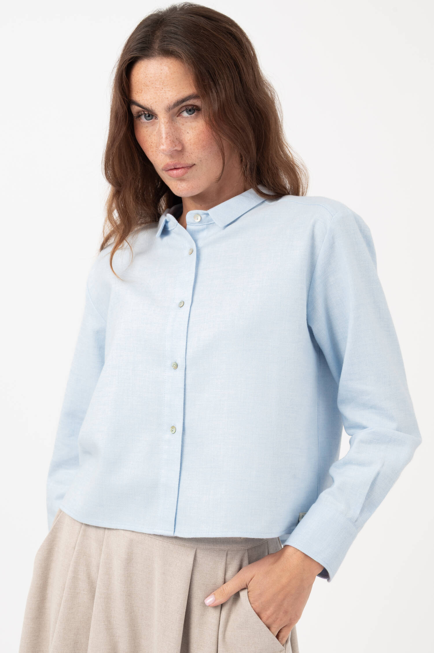 Cropped Bluse aus Baumwollflanell in Pastellblau Cropped Bluse aus Baumwollflanell in Pastellblau