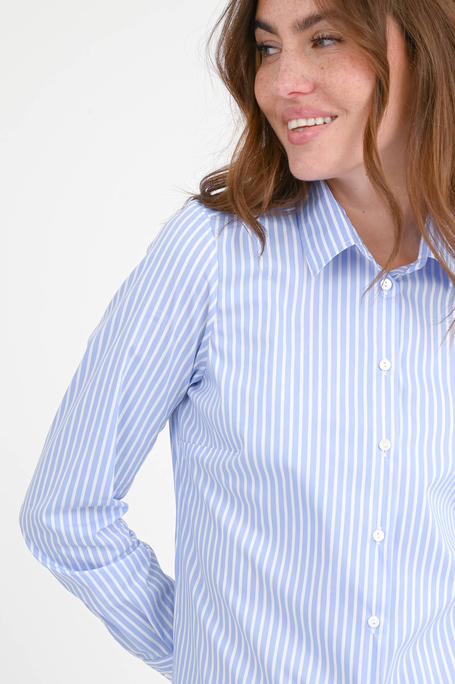 Slim Fit Bluse MAGGE in Mittelblau/Weiß