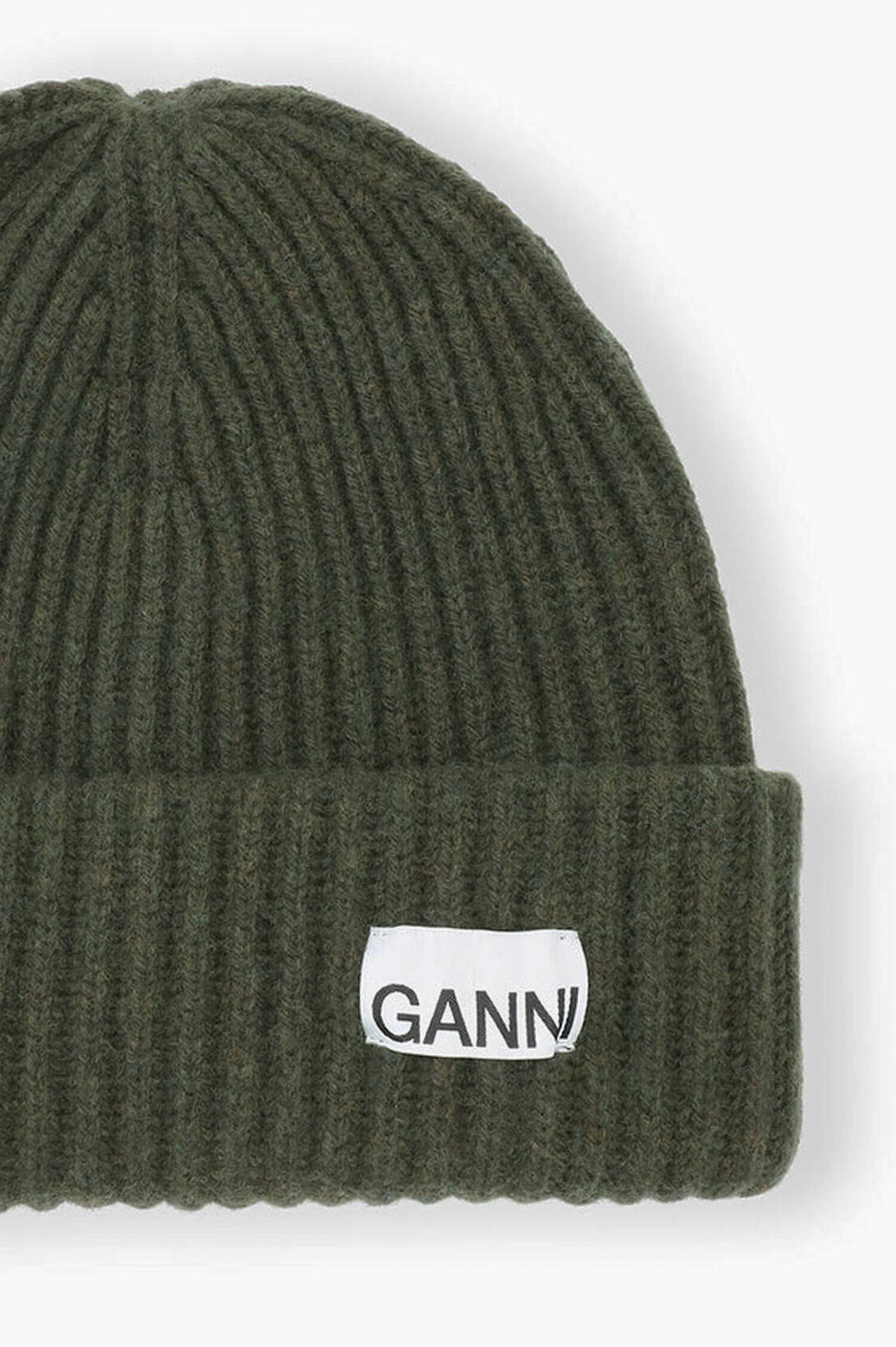 Rippstrick Beanie in Olivgrün