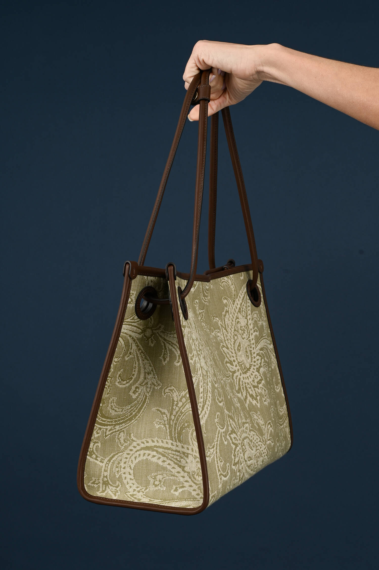 Denim Shopper mit Jacquardmuster in Naturgrün