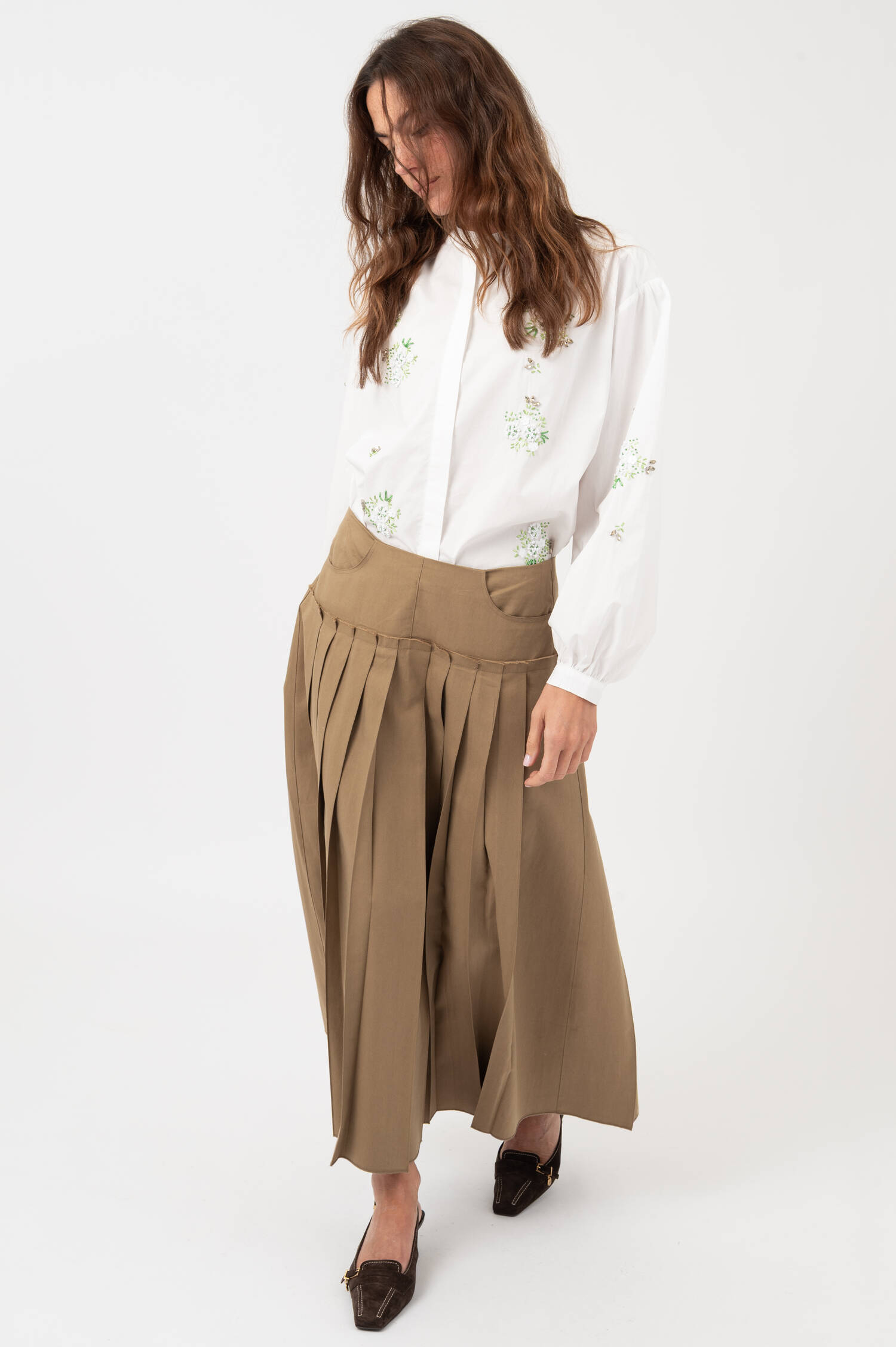 Midi-Rock mit Falten in Camel Midi-Rock mit Falten in Camel