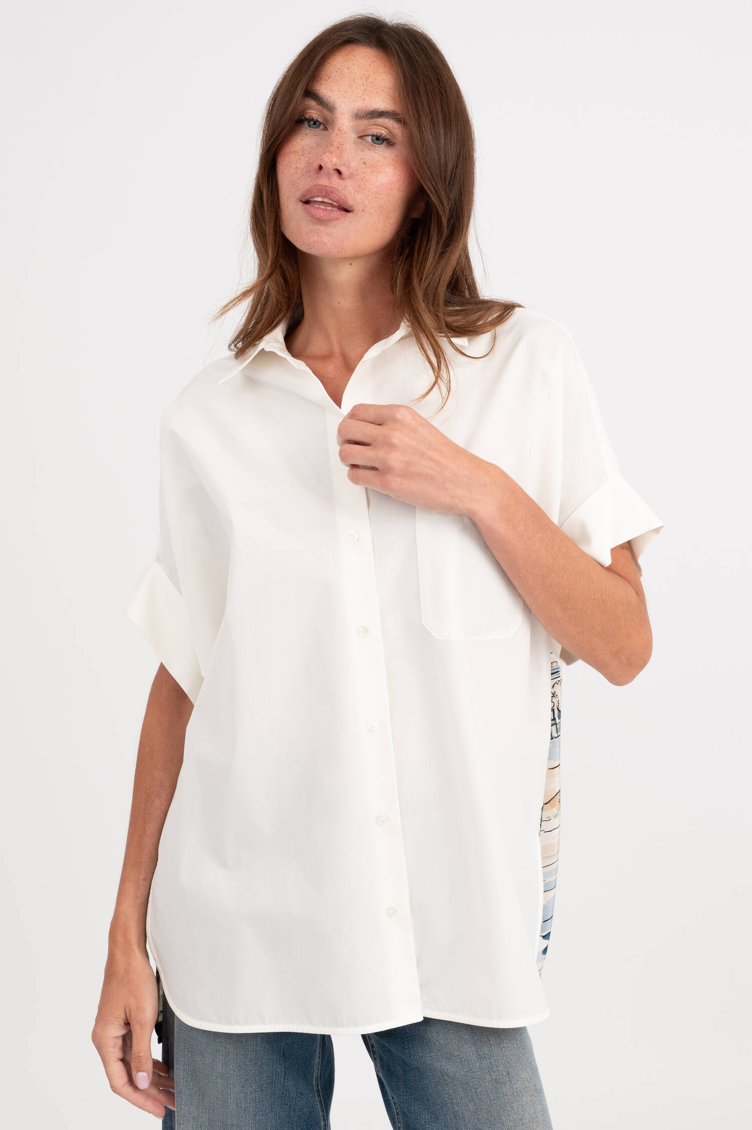 Bluse TUONO mit Print in Weiß Bluse TUONO mit Print in Weiß
