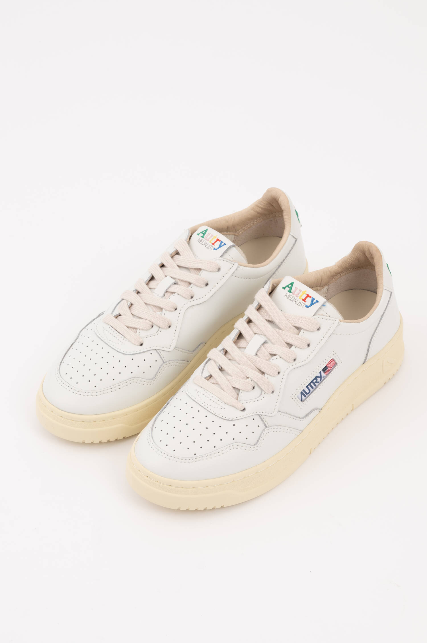 Sneaker MEDALIST LOW AUTRY in Weiß