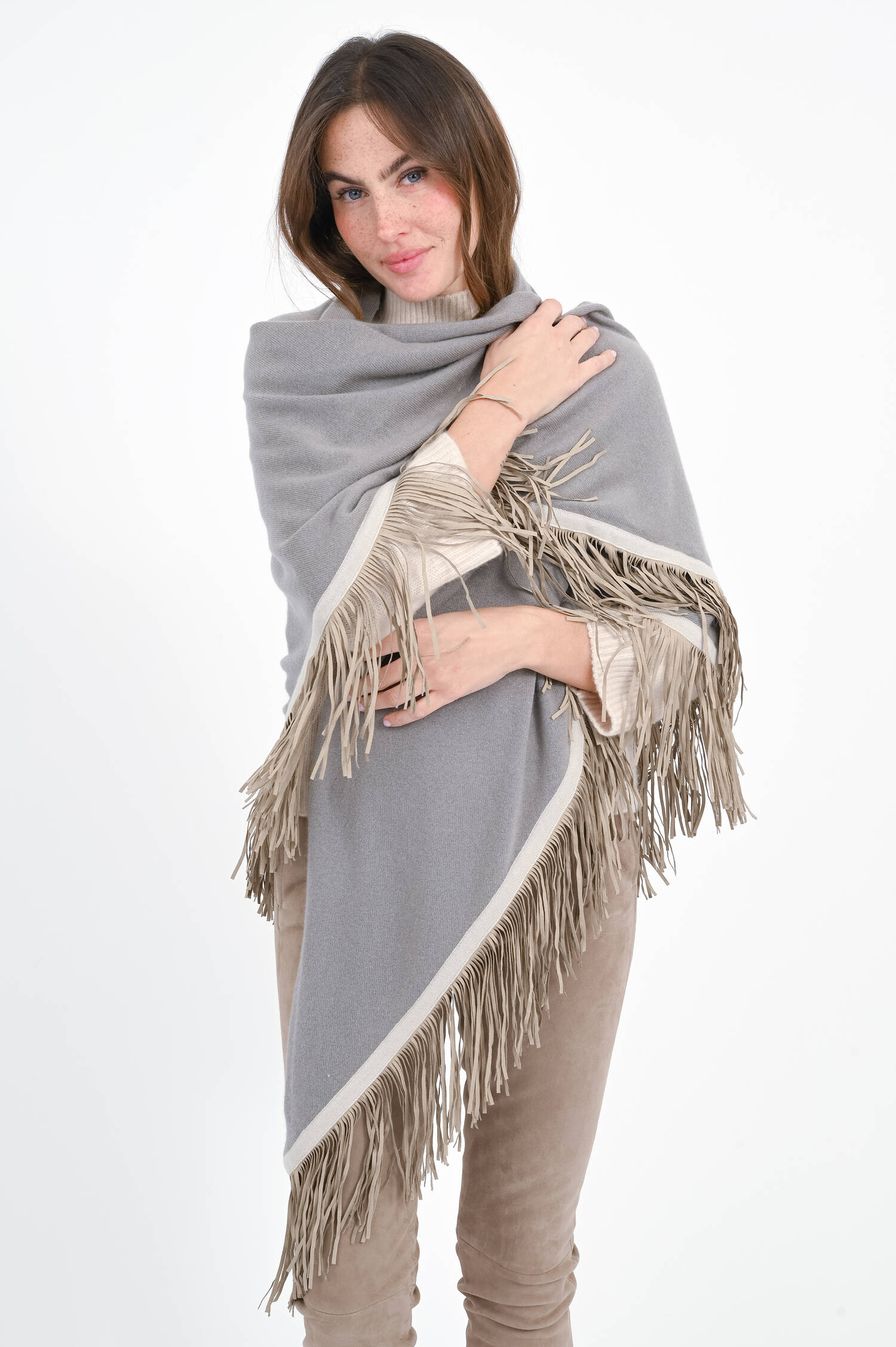 Woll-Cashmere-Poncho mit kontrast Fransen in Wood