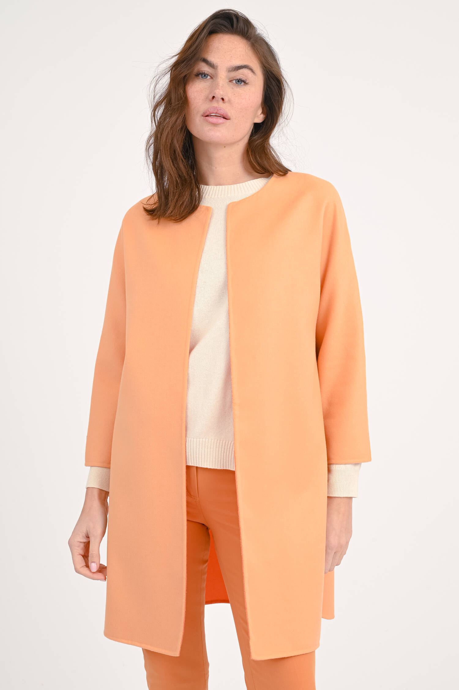 Wendemantel aus Wolle in Orange Bloom Wendemantel aus Wolle in Orange Bloom