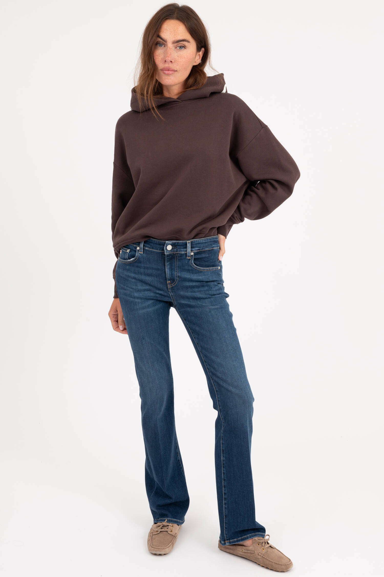 JEANS SOPHIE BOOTCUT in Dunkelblau JEANS SOPHIE BOOTCUT in Dunkelblau