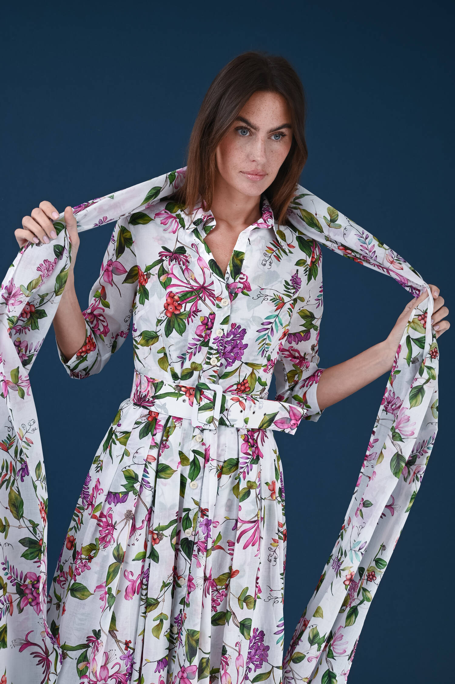 Kleid ASTER in Weiß/Pink gemustert