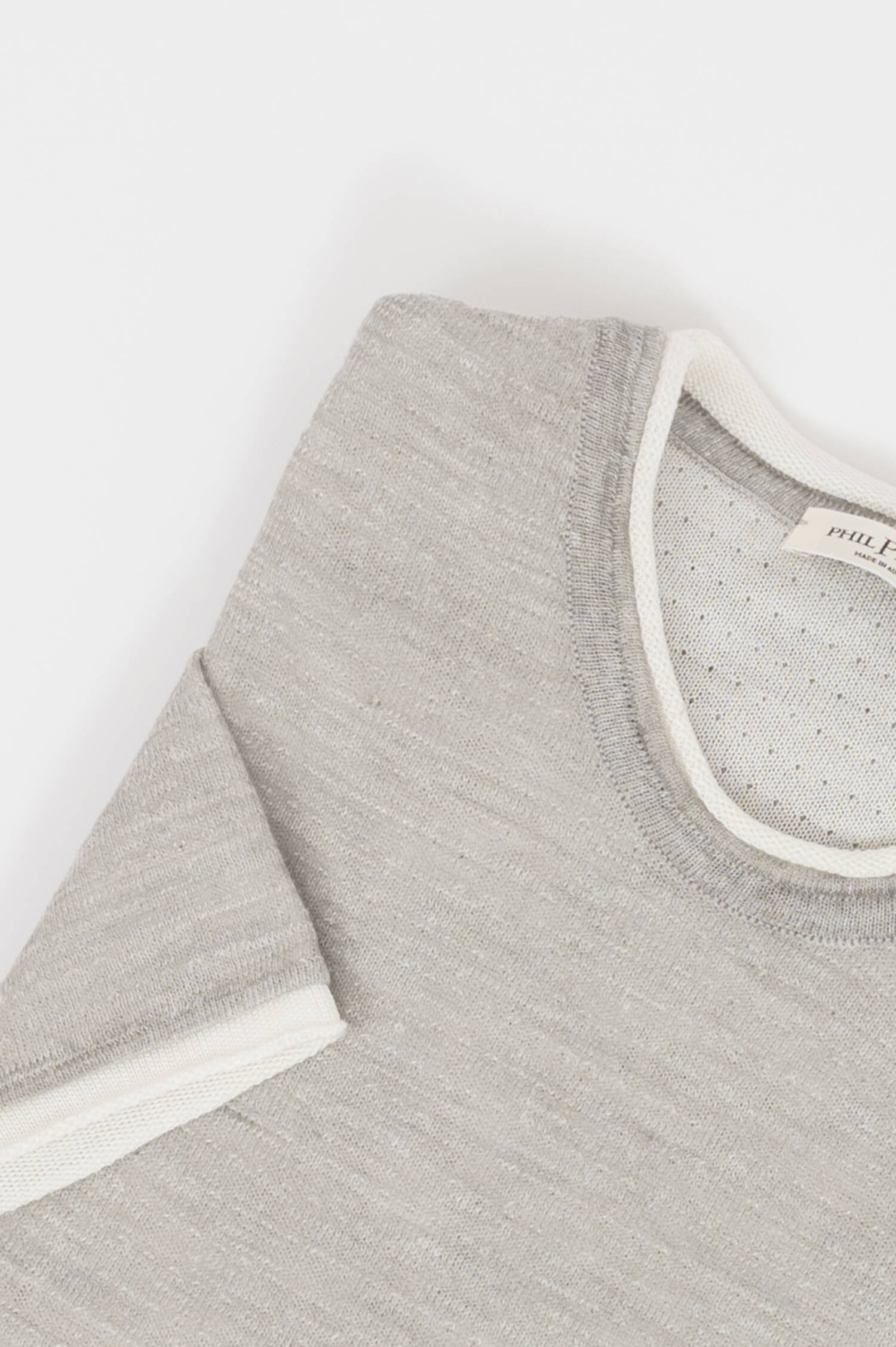 Doppelagiges T-Shirt in Grau