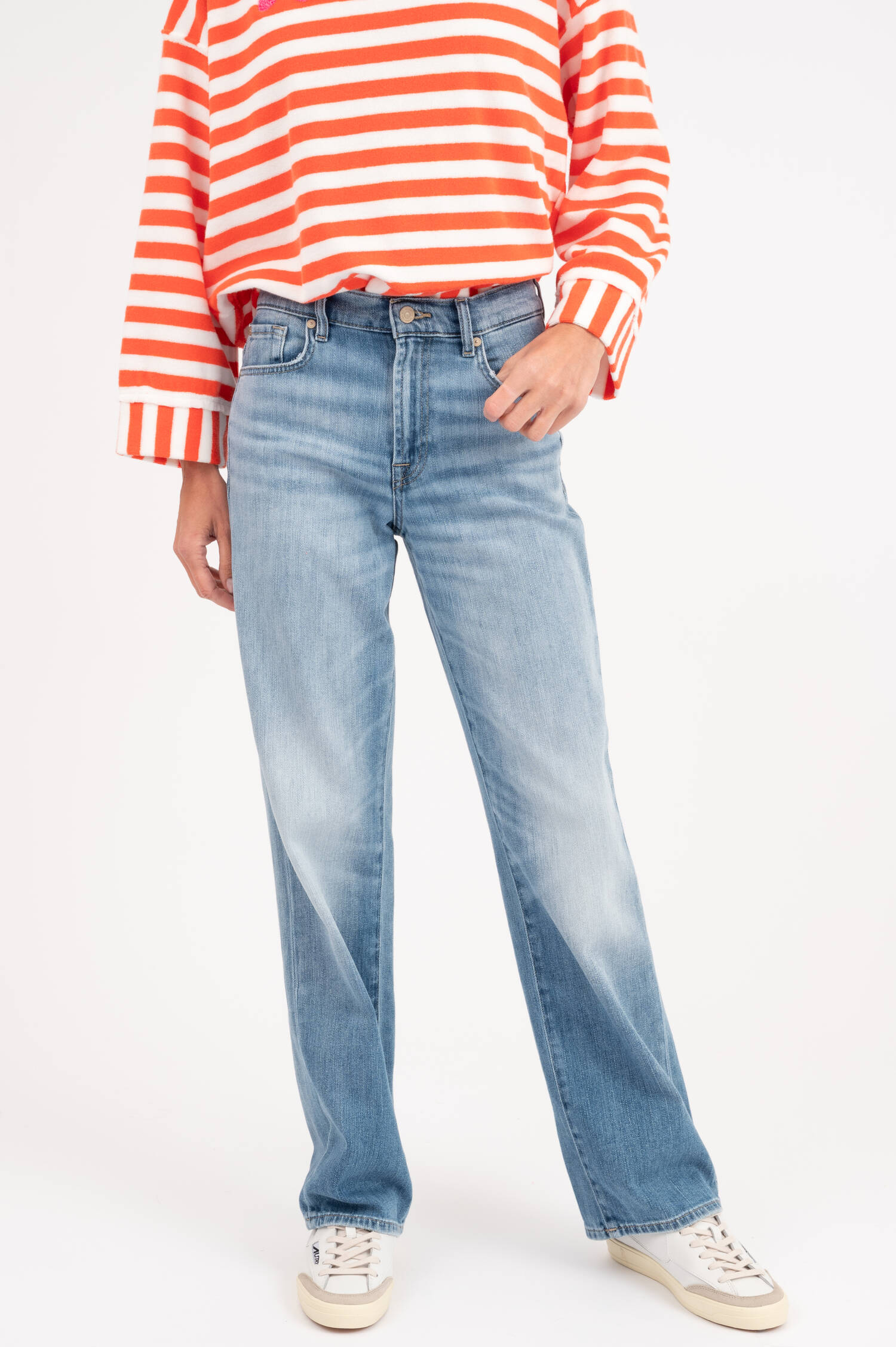 Jeans STOVEPIPE STRAIGHT in Mittelblau Jeans STOVEPIPE STRAIGHT in Mittelblau