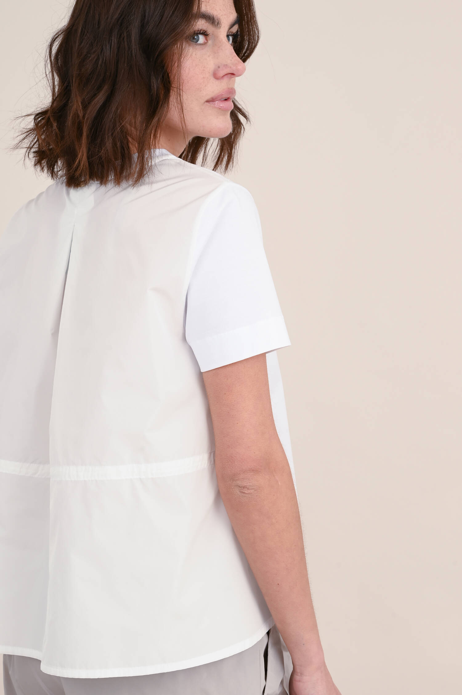 Shirt mit Taft-Einsatz in Weiß