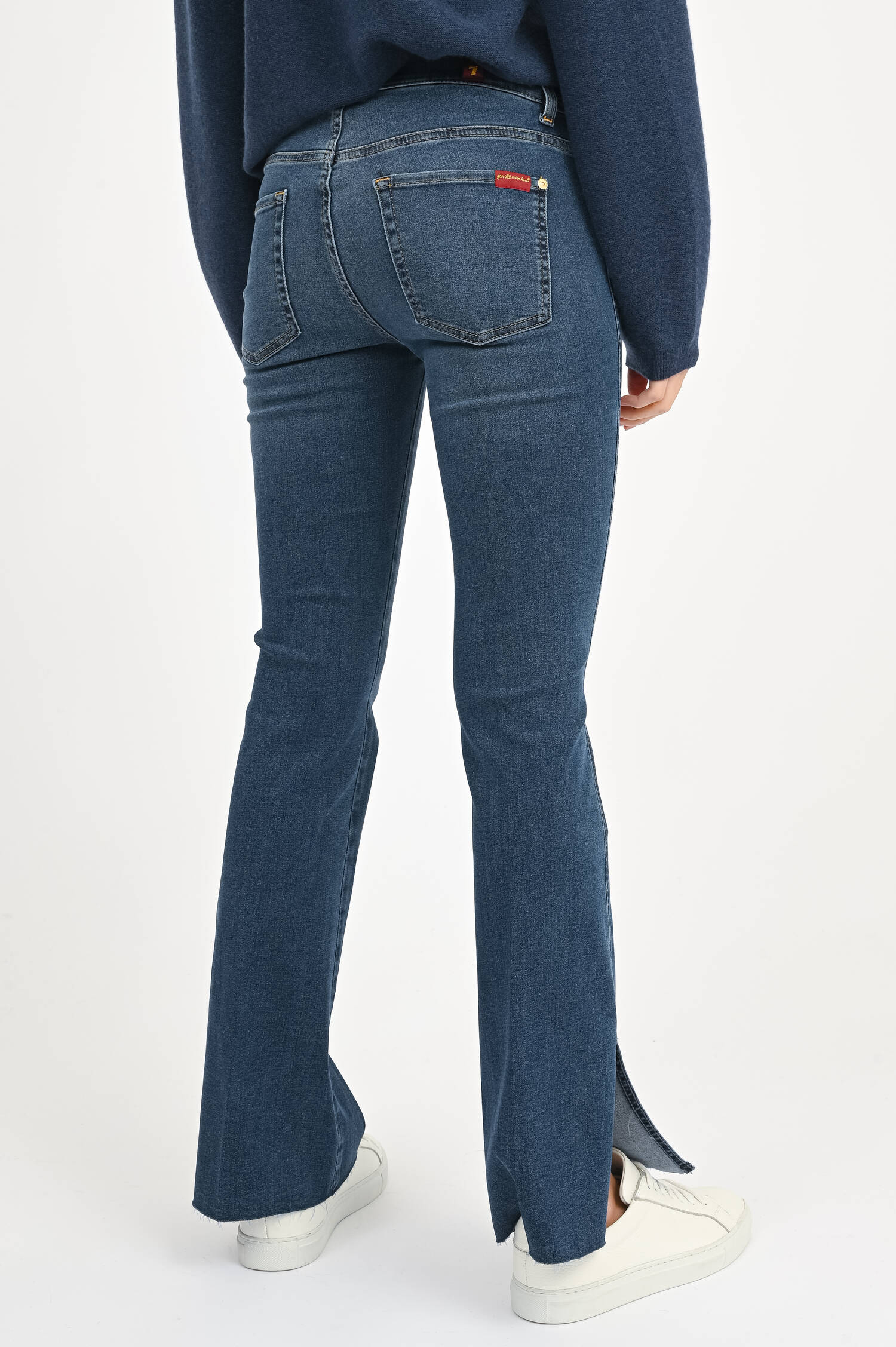 Slim Fit Jeans mit Schlitz in Dunkelblau