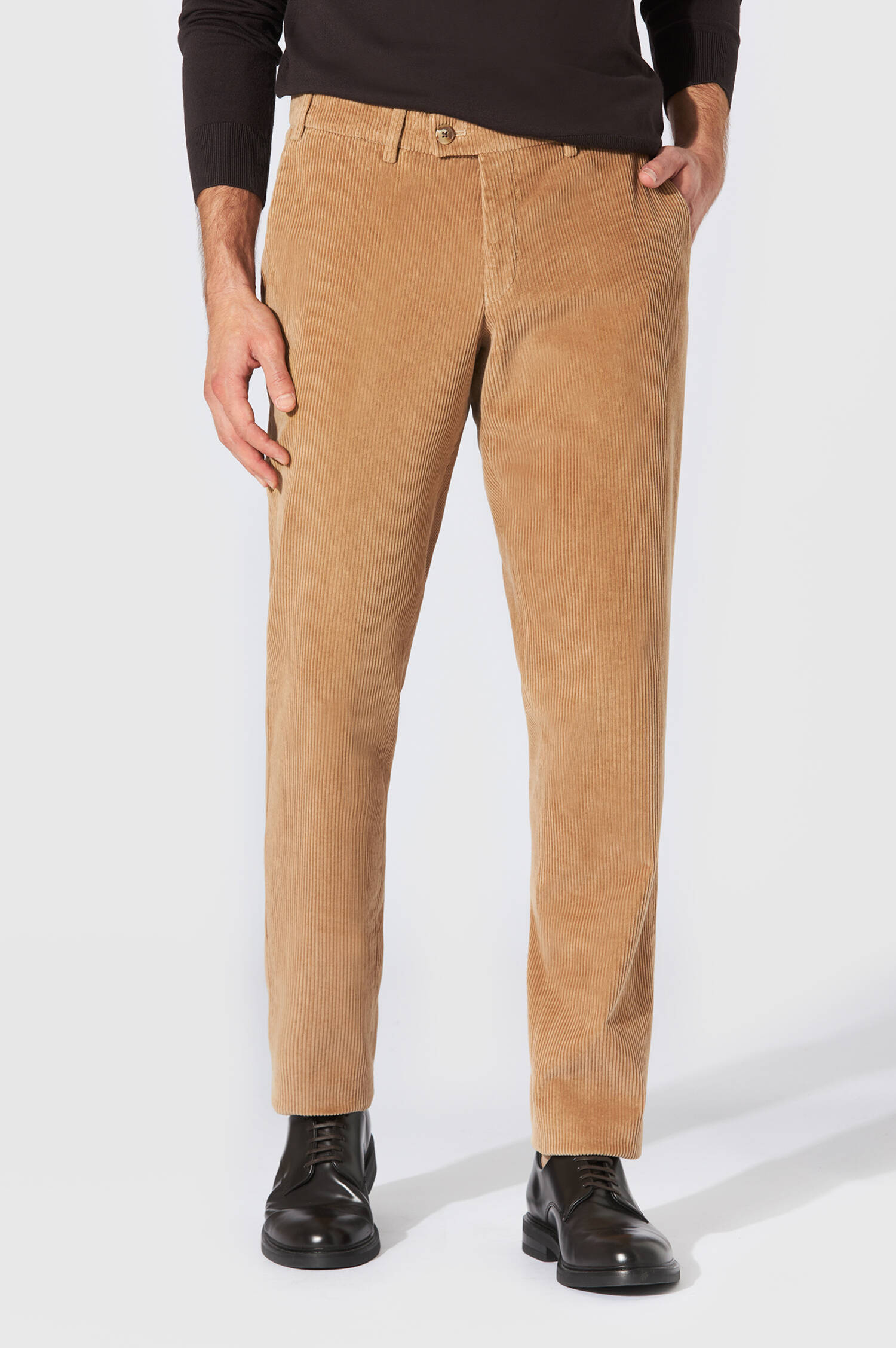 Slim-Fit Cord-Chino in Beige Slim-Fit Cord-Chino in Beige