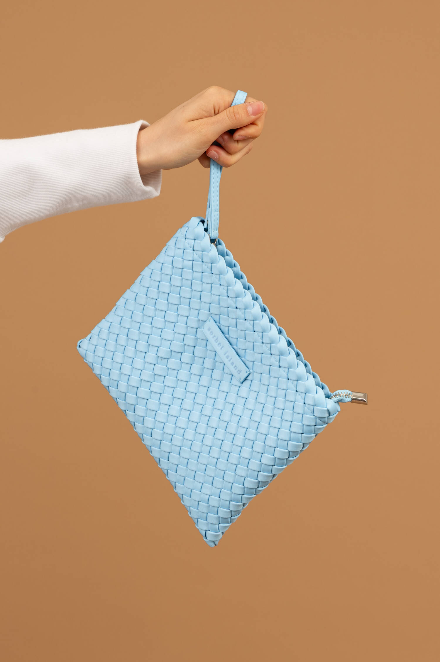 Neopren Clutch in Hellblau