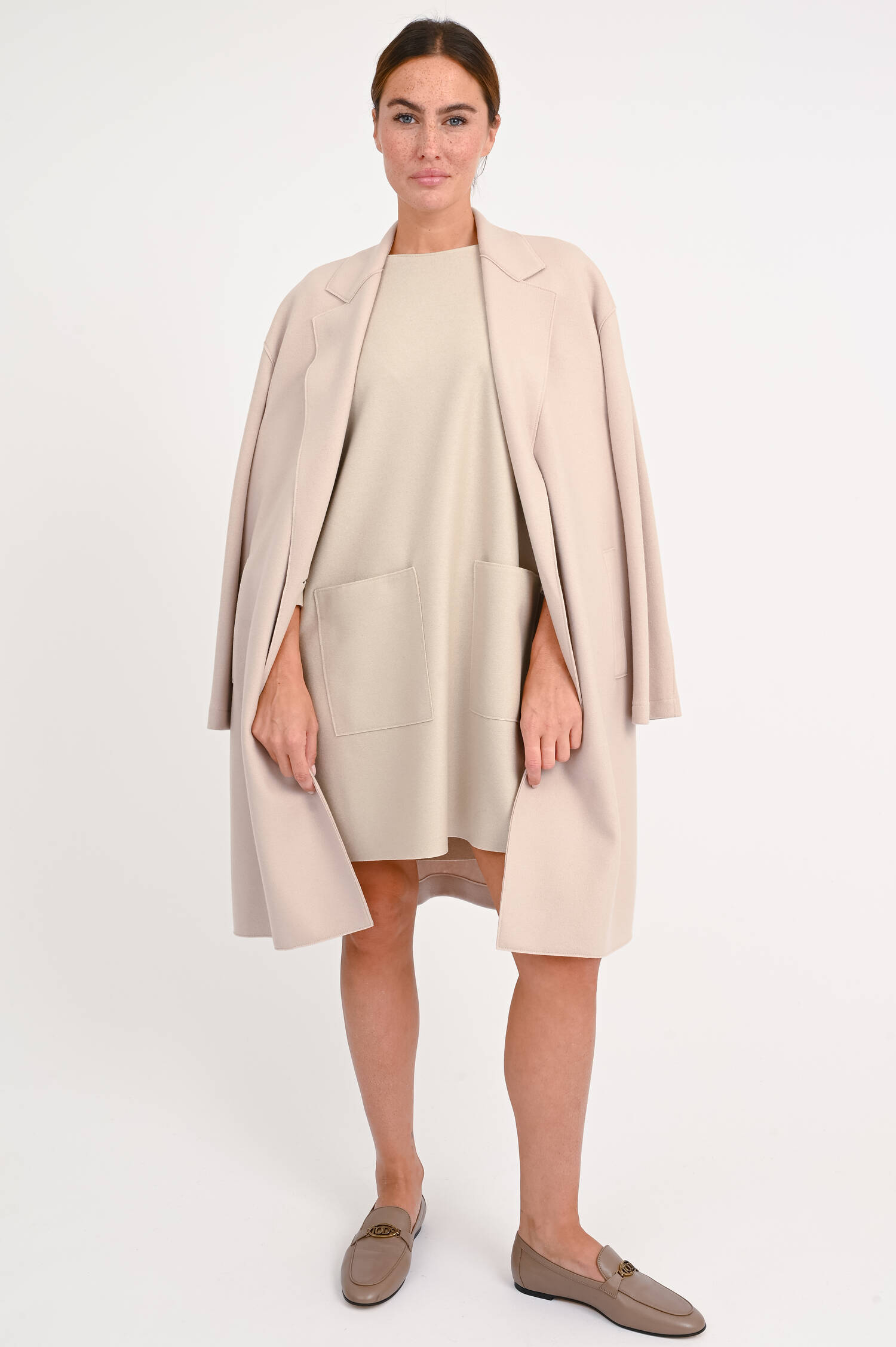 Mantel aus Schurwolle in Almond