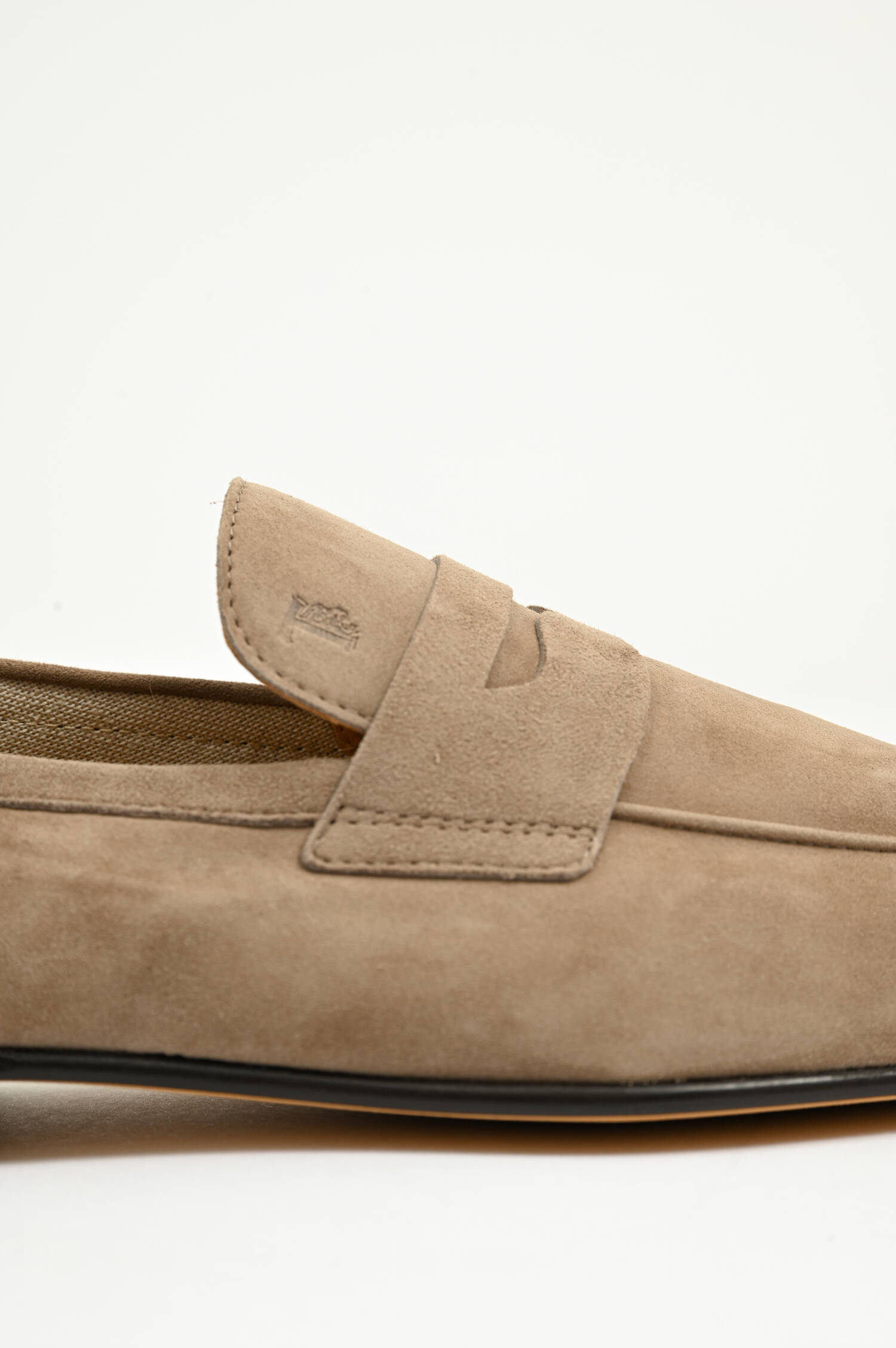  Loafer aus Veloursleder in Taupe