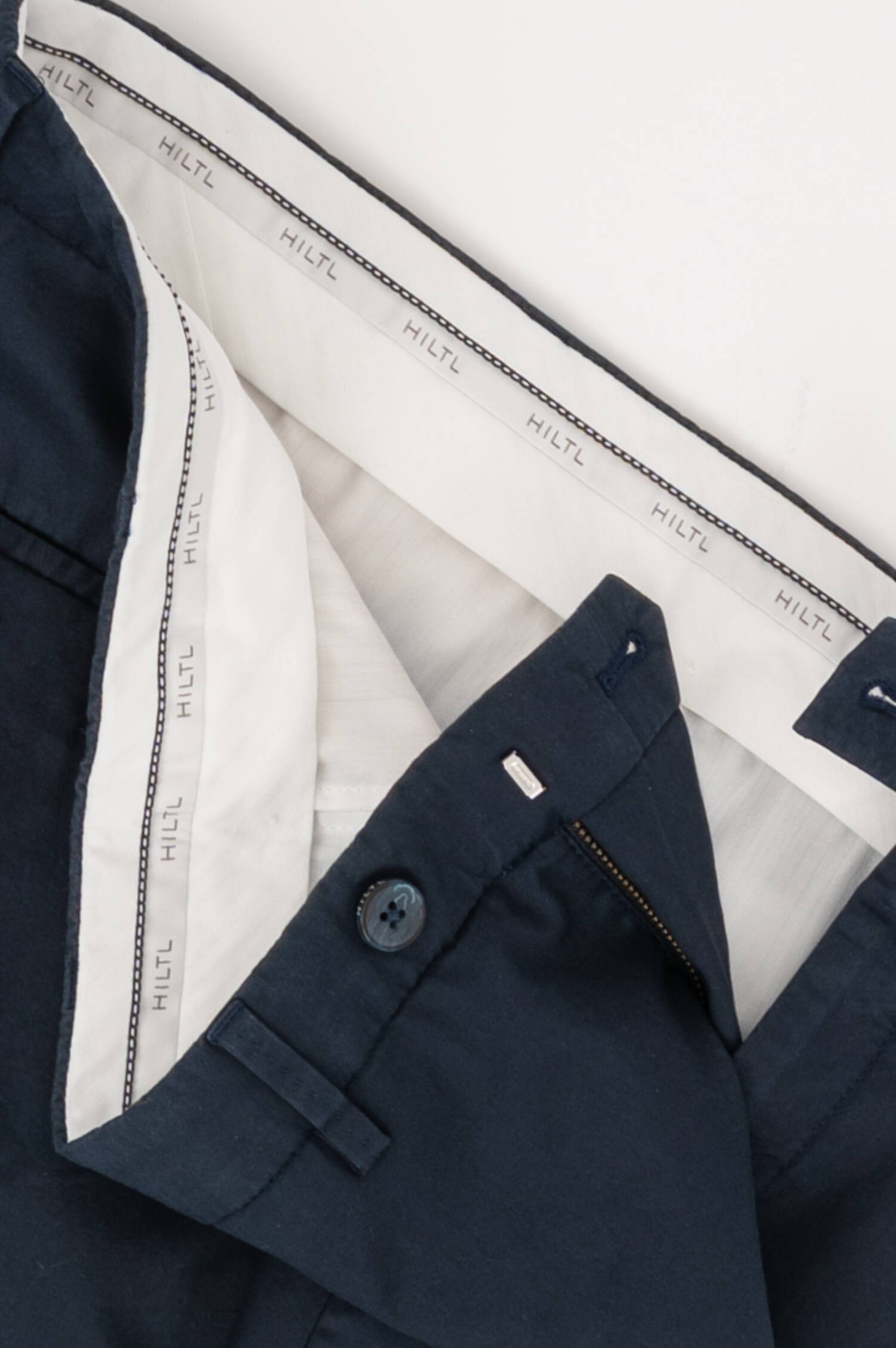 Leichte Chino TILO in Navy