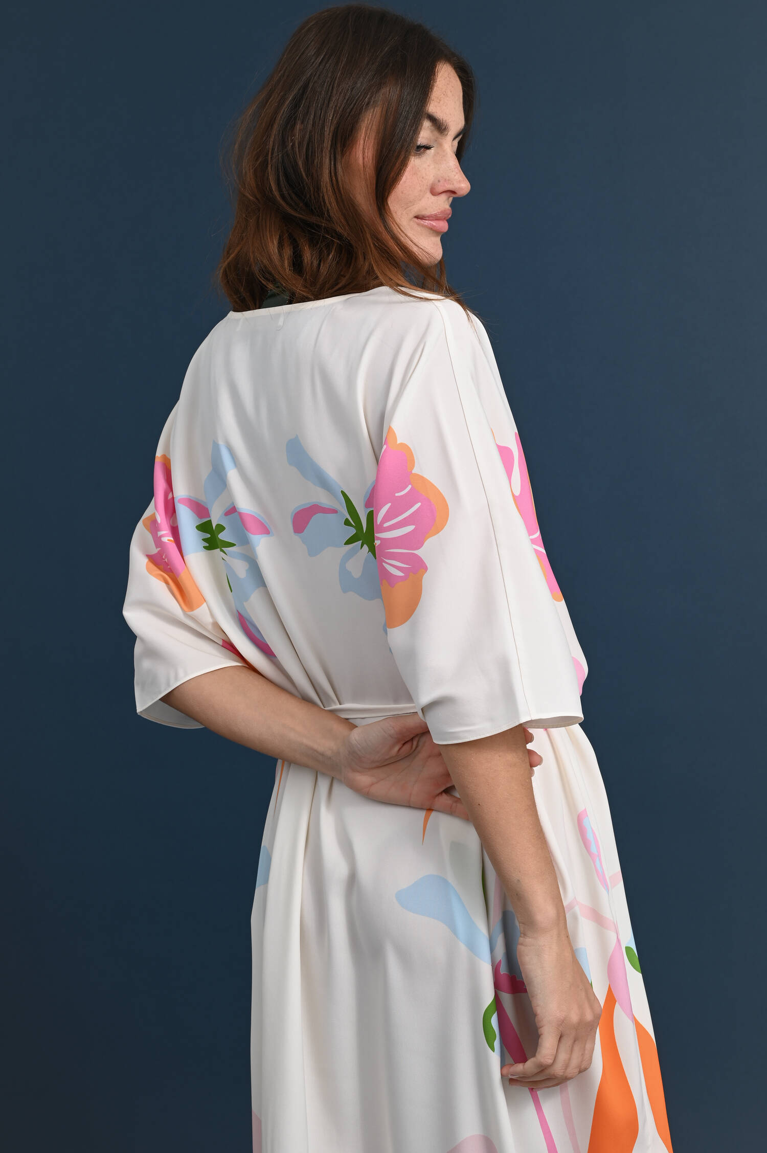 Seidenschlupfkleid in Floral Papaya gemustert