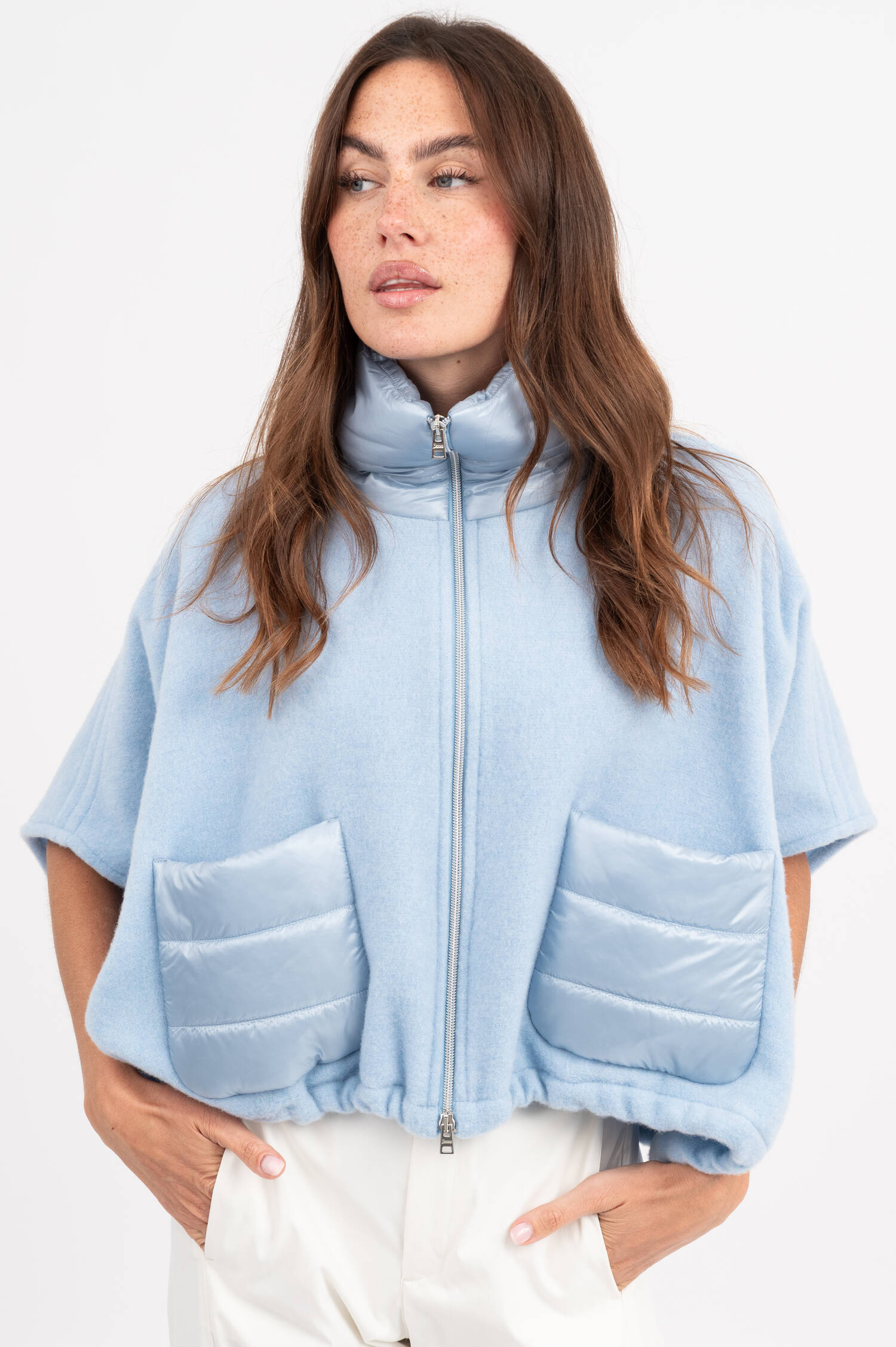 Woll-Cashmere Poncho in Hellblau Woll-Cashmere Poncho in Hellblau