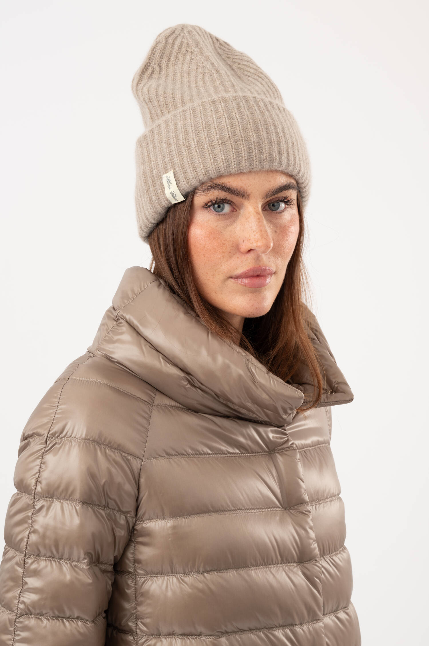 Cashmere-Beanie in Beige Cashmere-Beanie in Beige